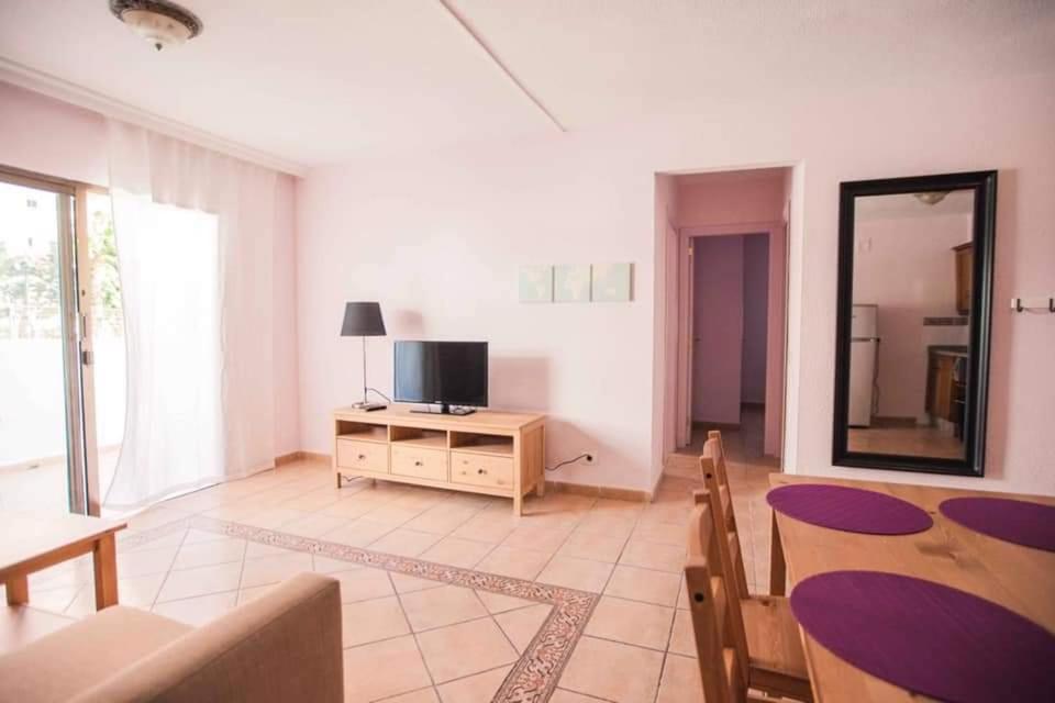 Apartamento con Balcón