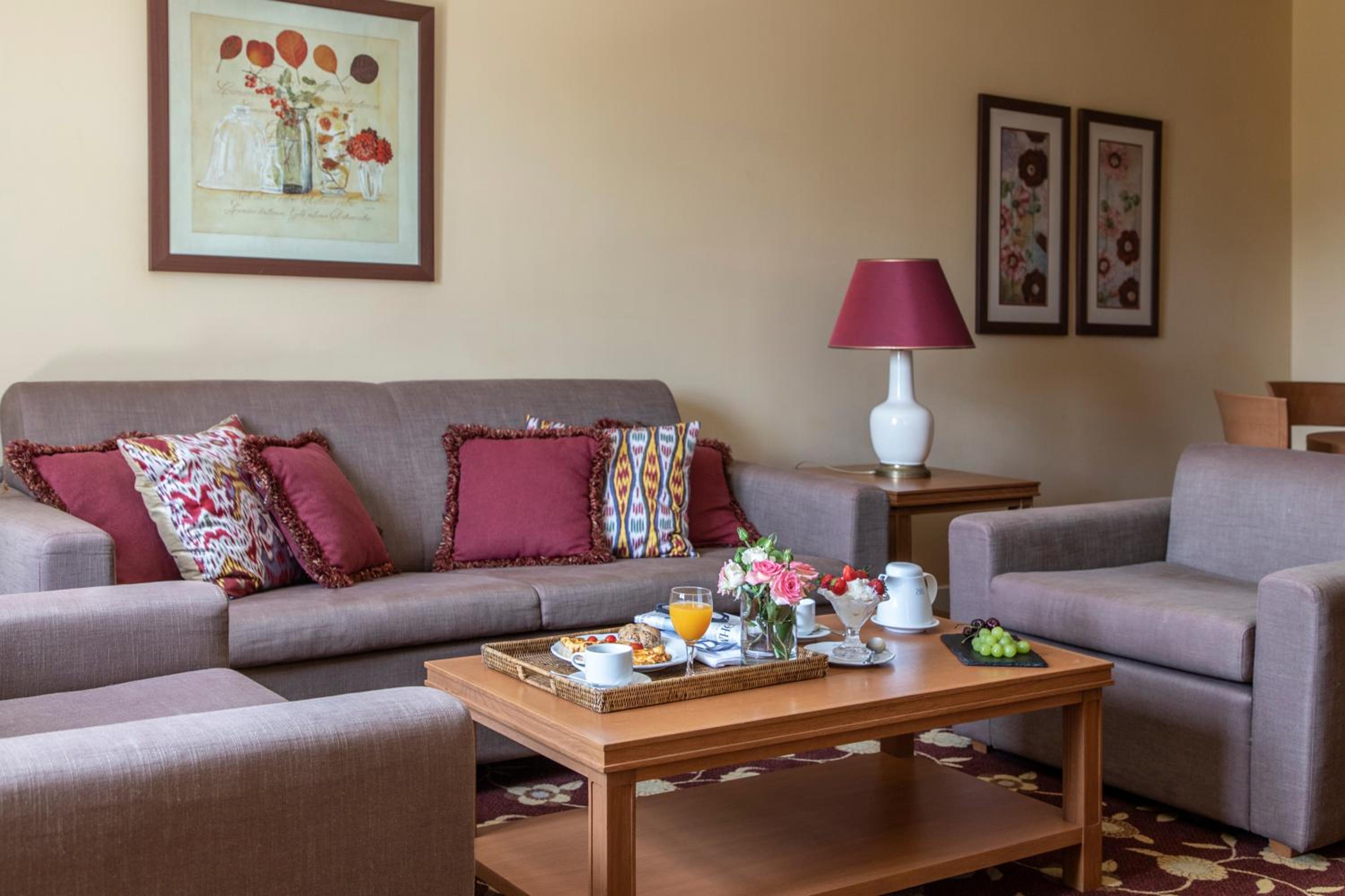 Suite - Photo 5