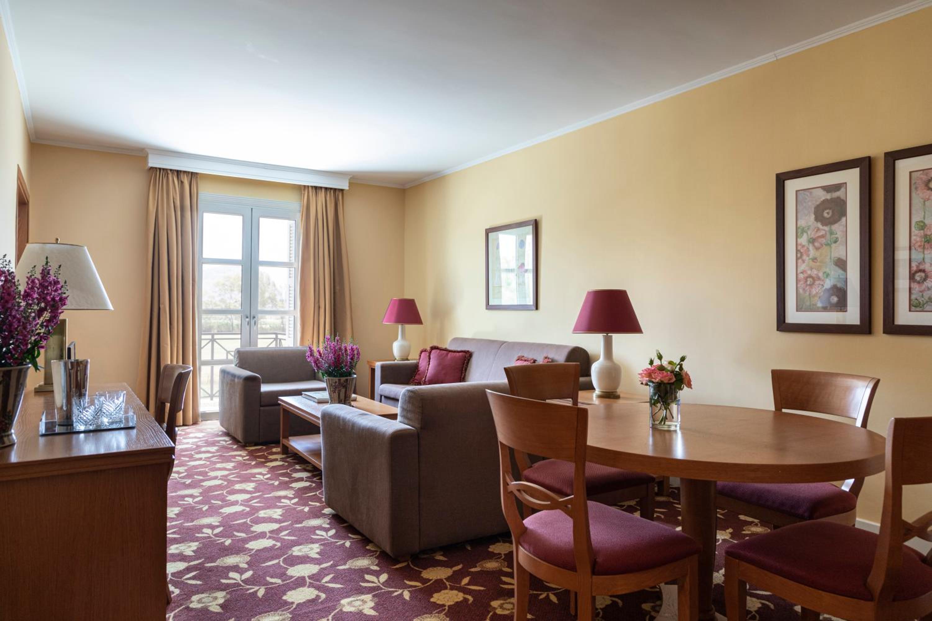 Suite - Photo 6
