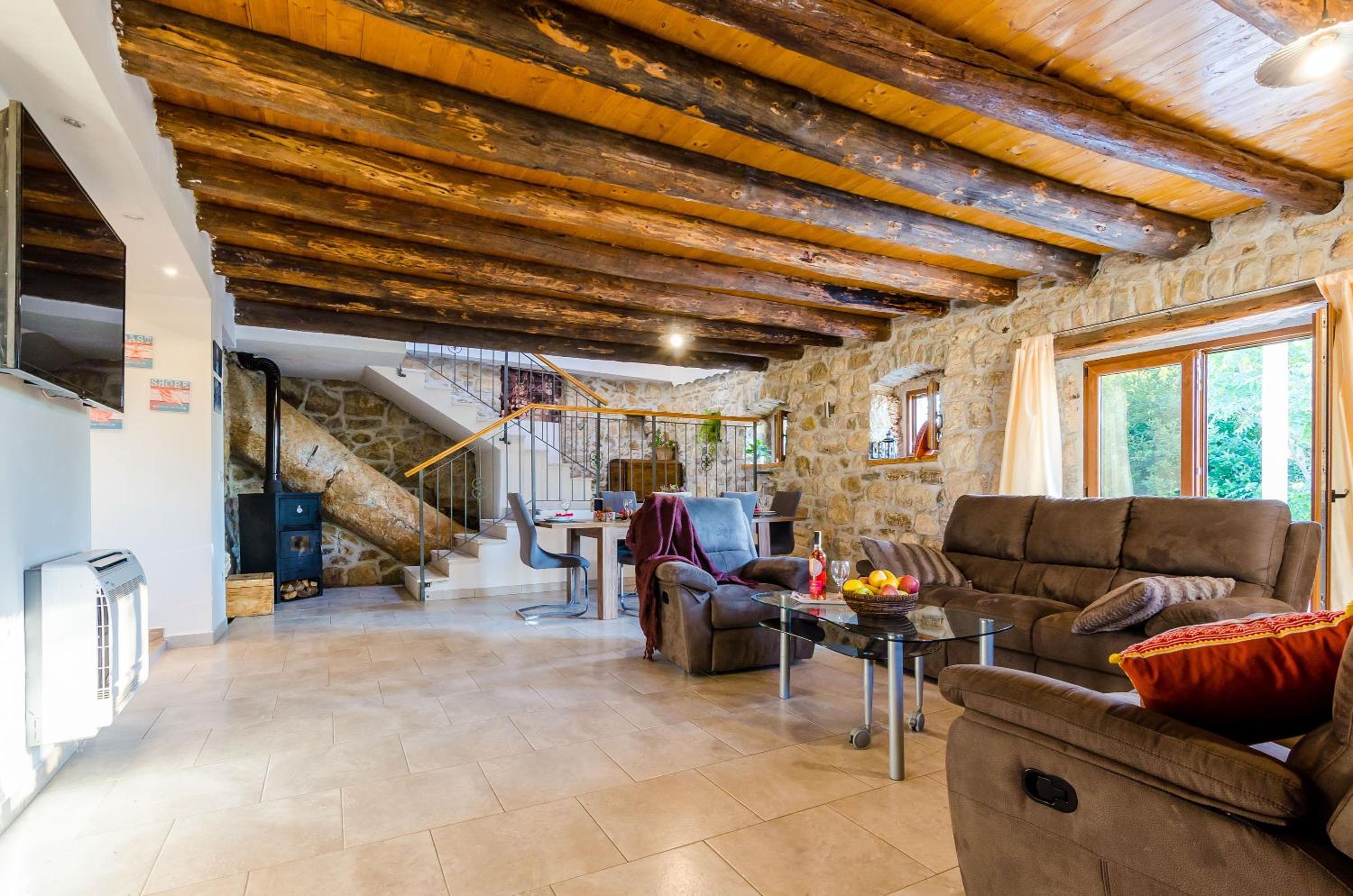 Villa photo 3