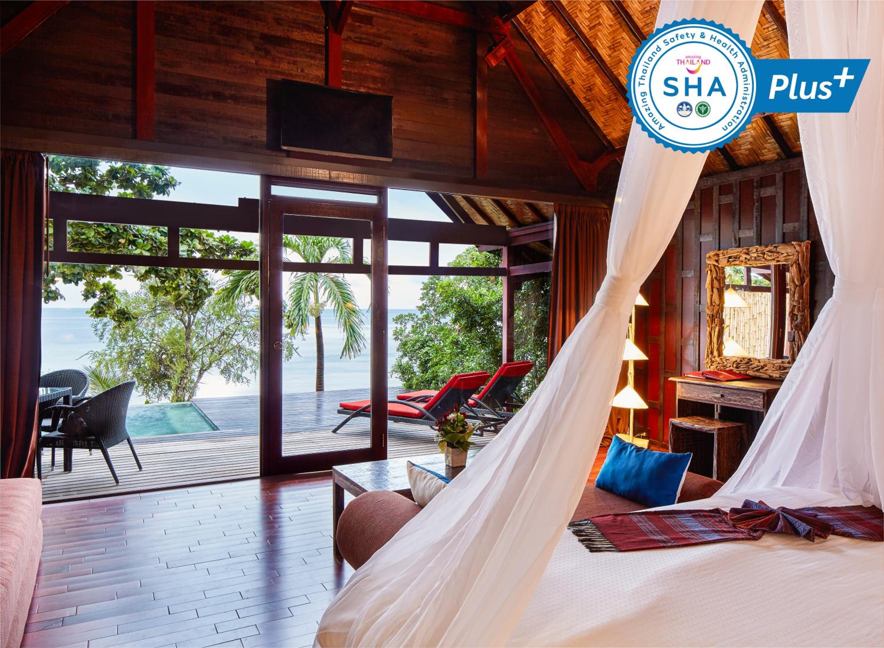 Deluxe Beachfront Pool Villa