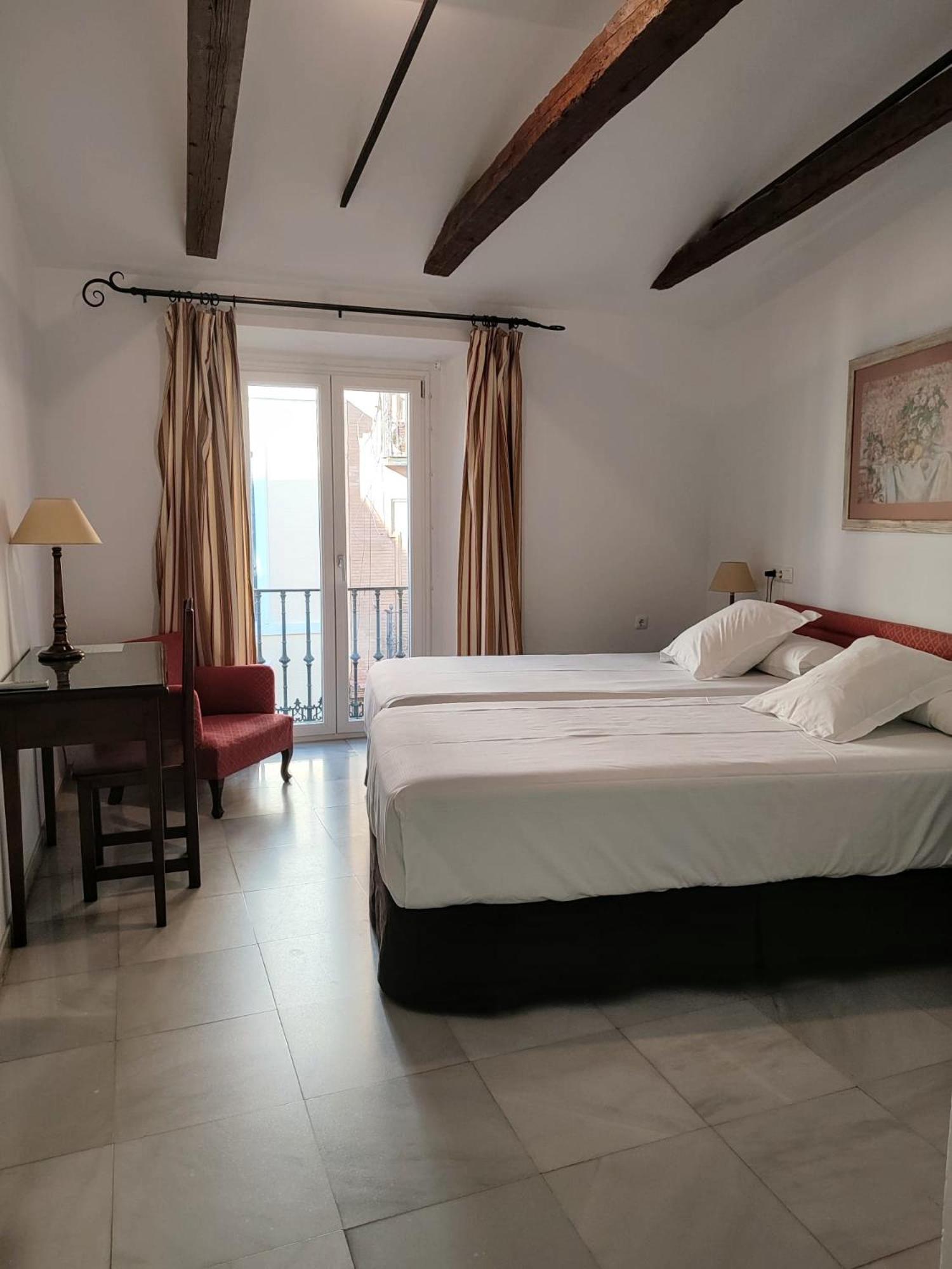 Double or Twin Room - Photo 1