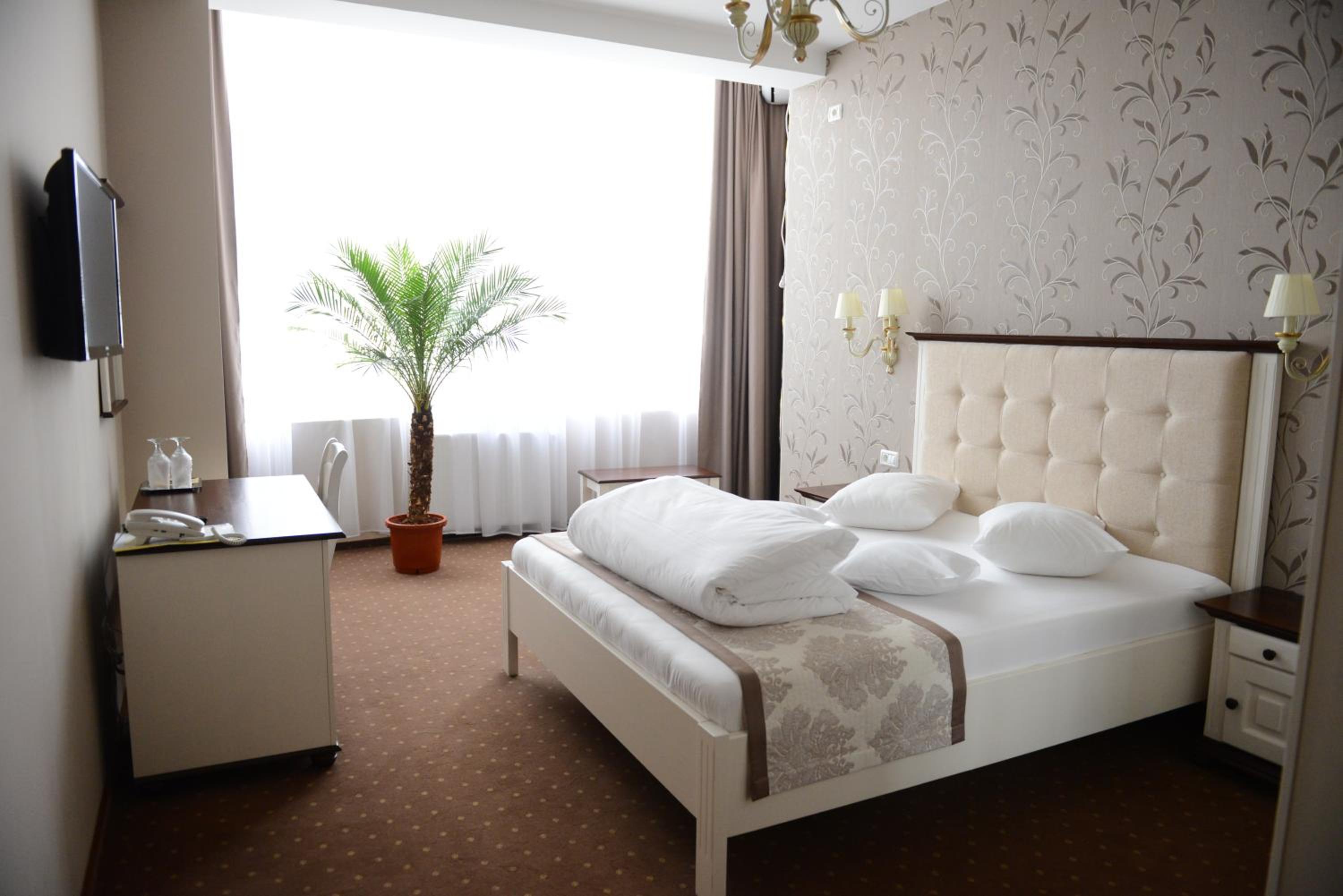 Standard Double Room - Photo 1