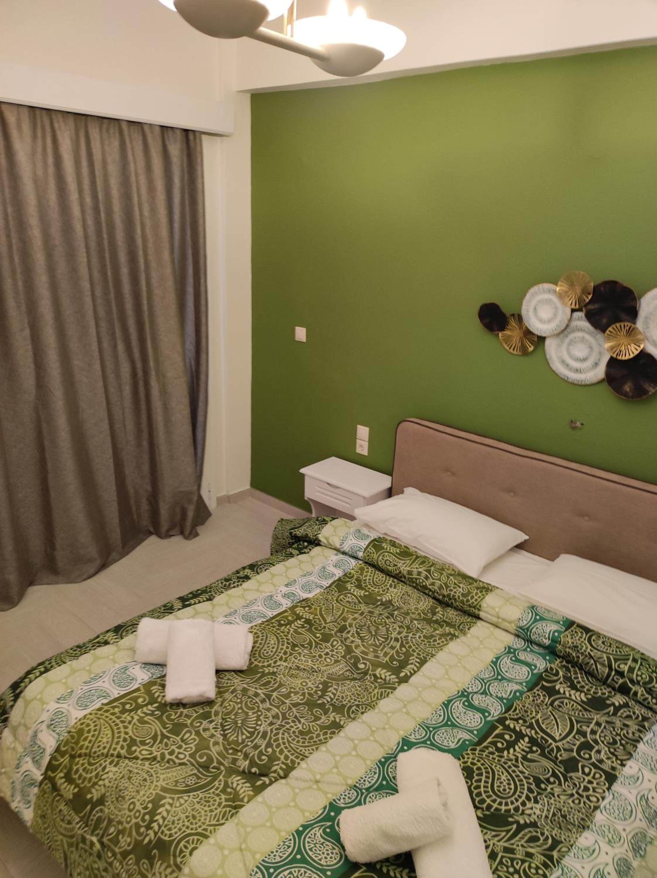 Deluxe Double Room with Side Sea View - Photo 1
