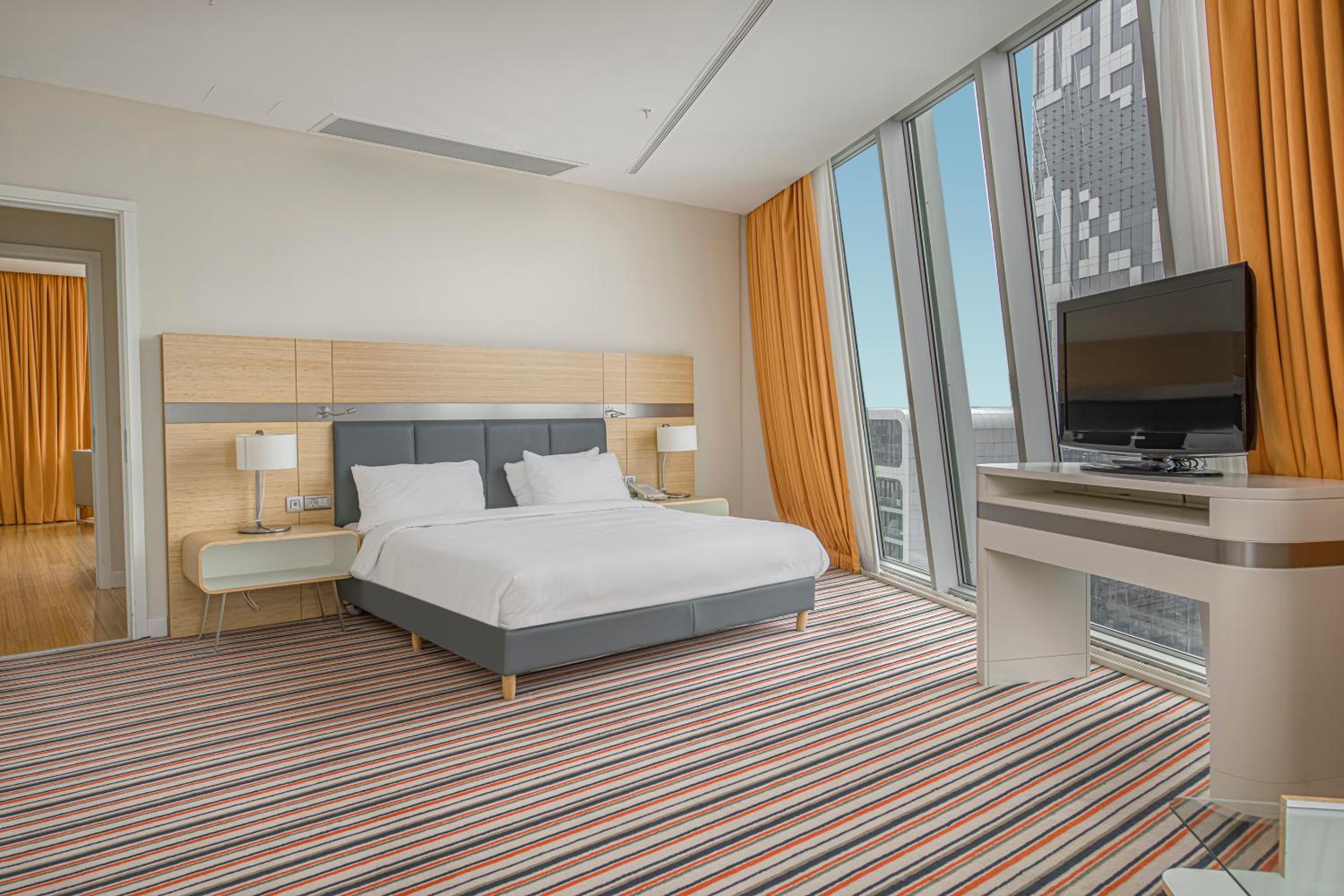 Family Suite with Sea View photo 2
