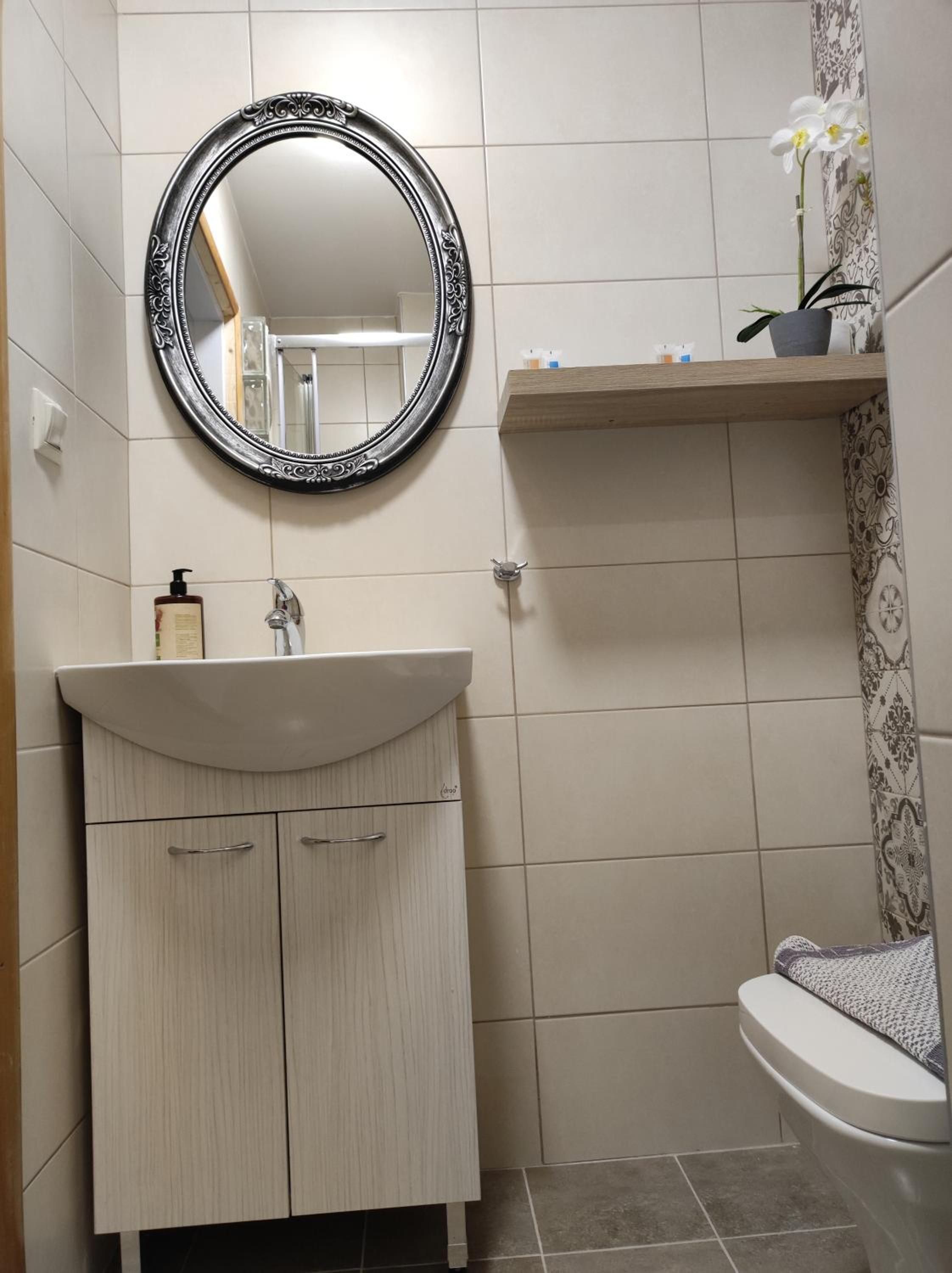 Deluxe Double Room with Side Sea View - Photo 8