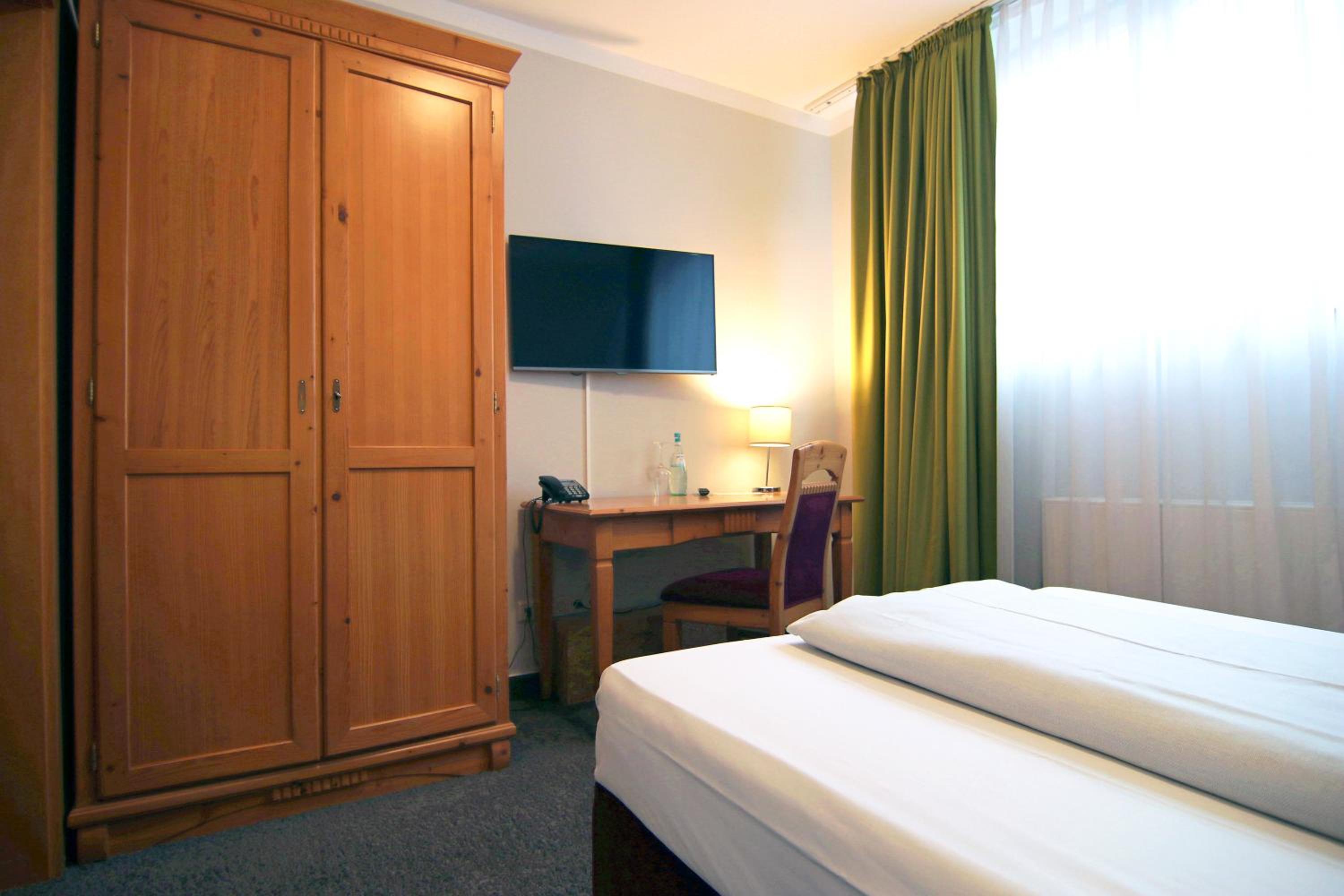 Single Room photo 2