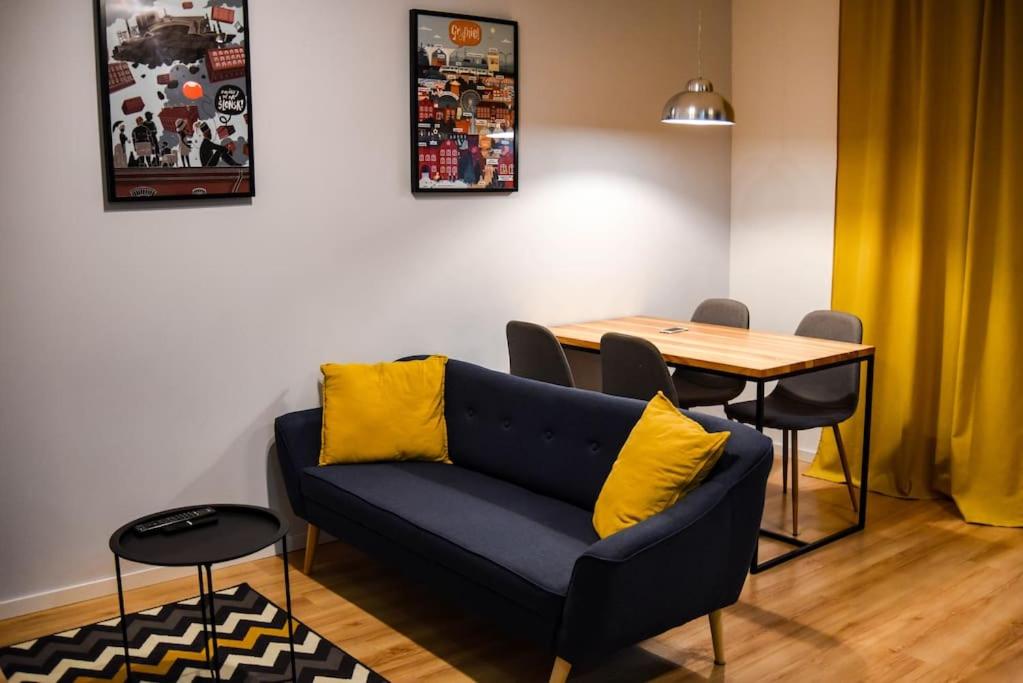 Two-Bedroom Apartment - Photo 3