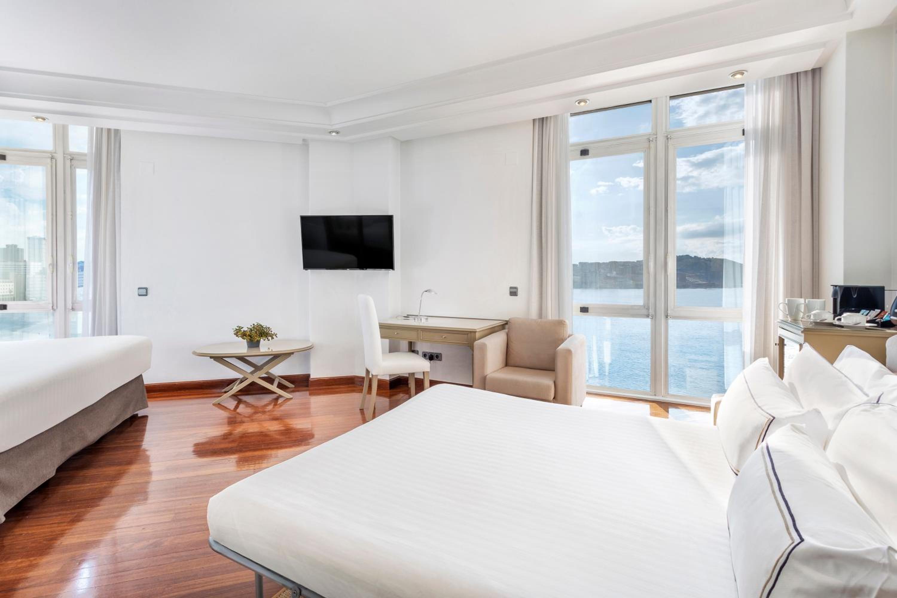 Premium Room with Sea View - Photo 1