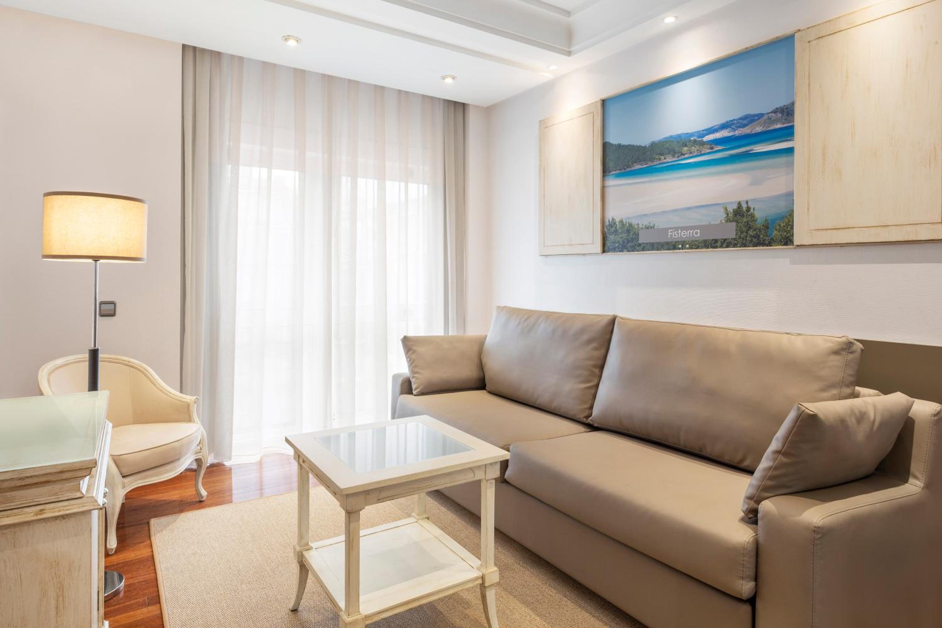 Family Room - Photo 3