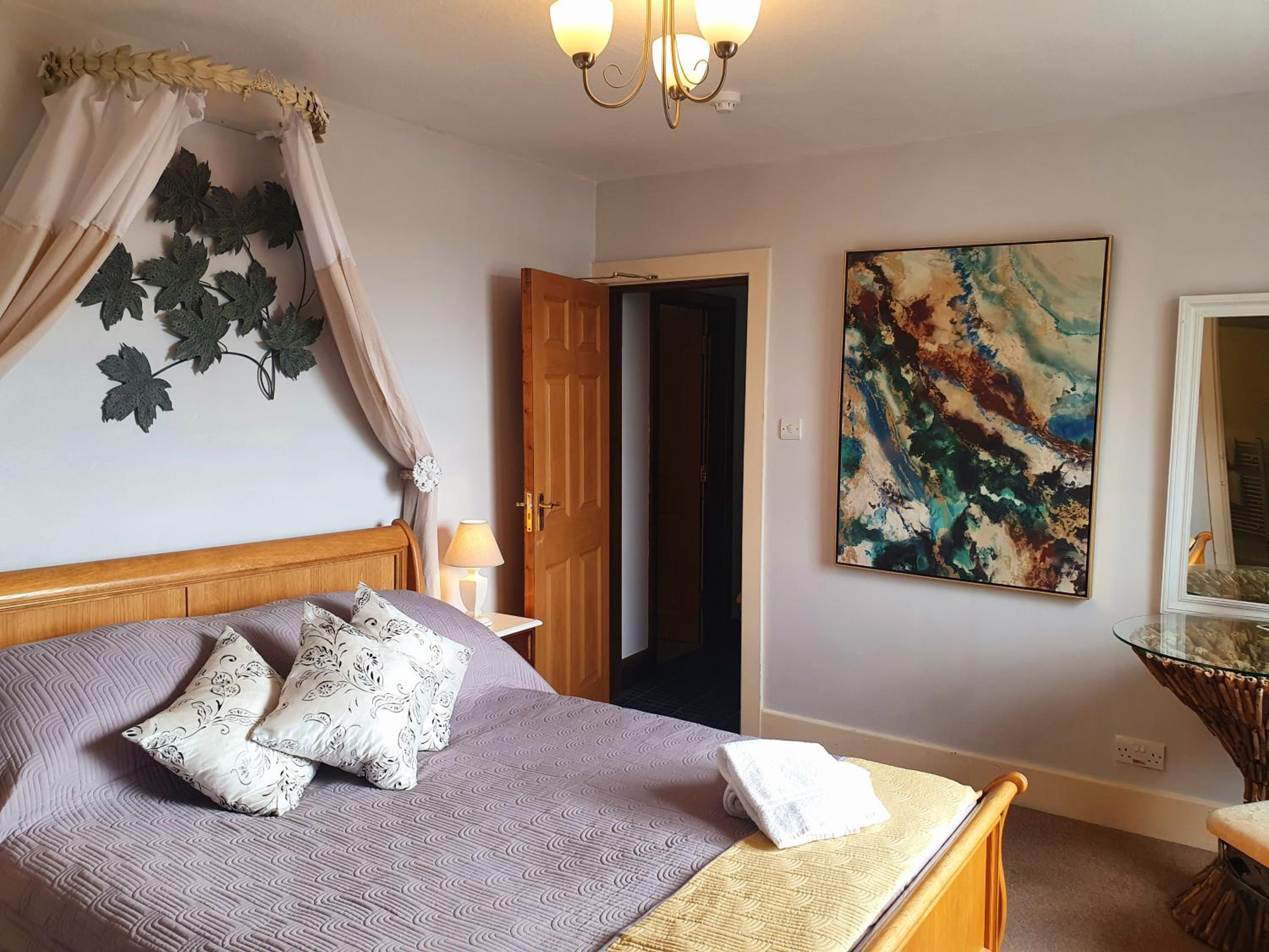 Double Room with Private Bathroom - Photo 2
