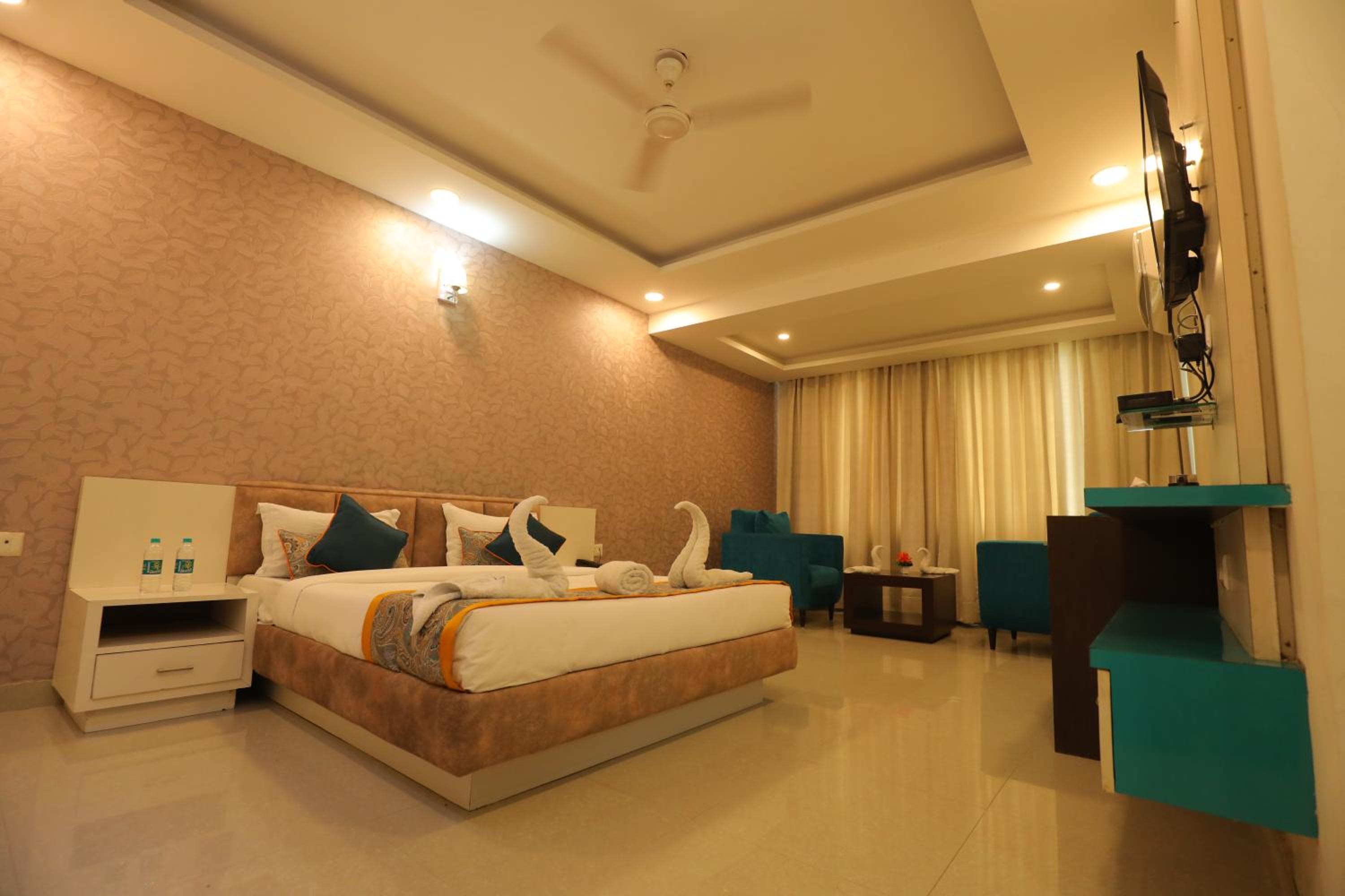 Deluxe Double Room photo 2
