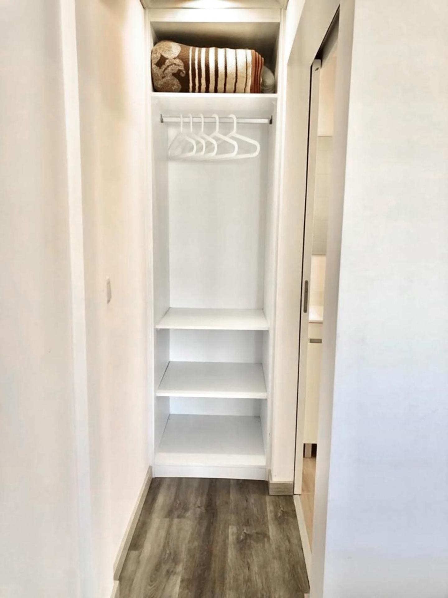 Double Room with Private Bathroom - Photo 2