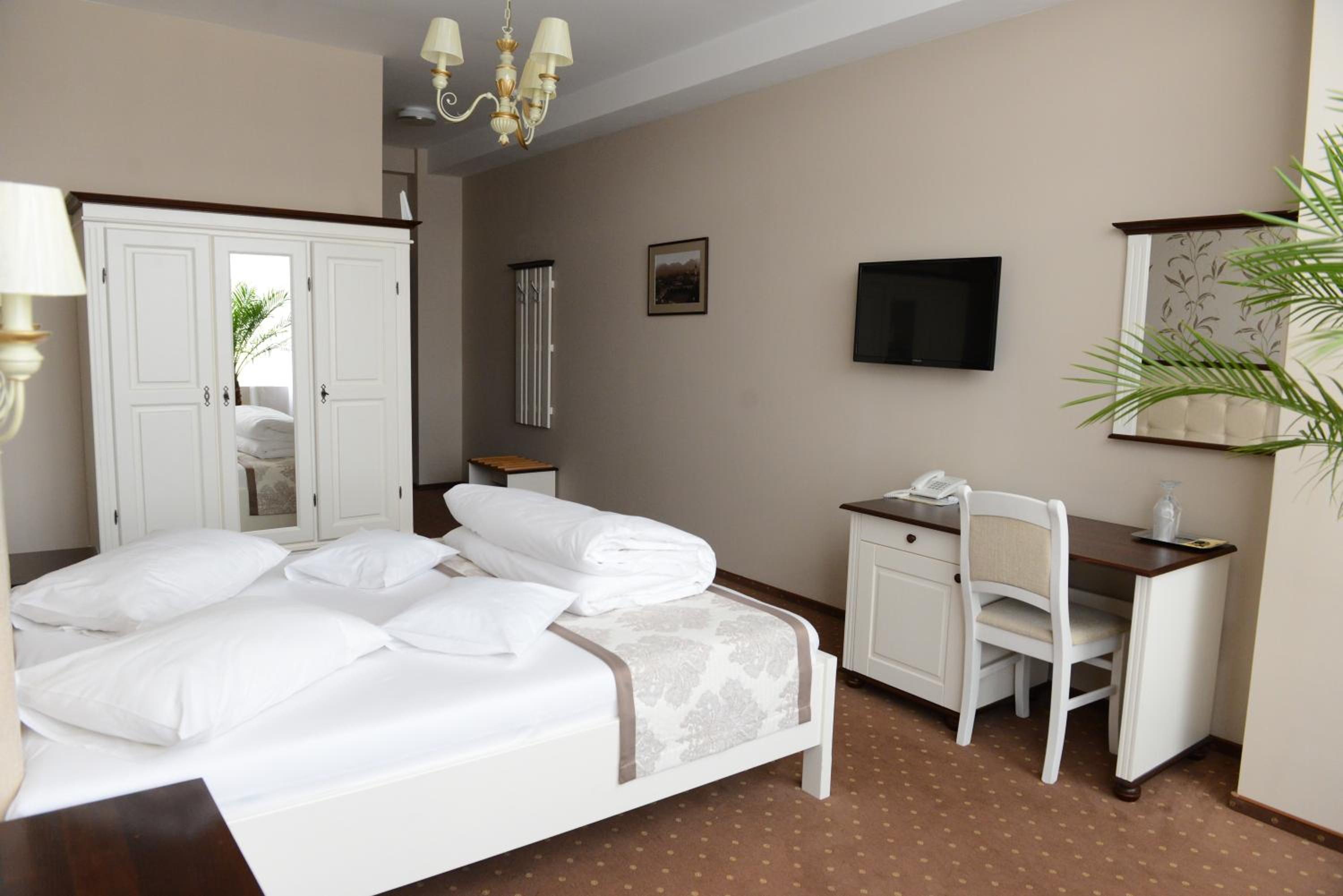 Standard Double Room - Photo 2