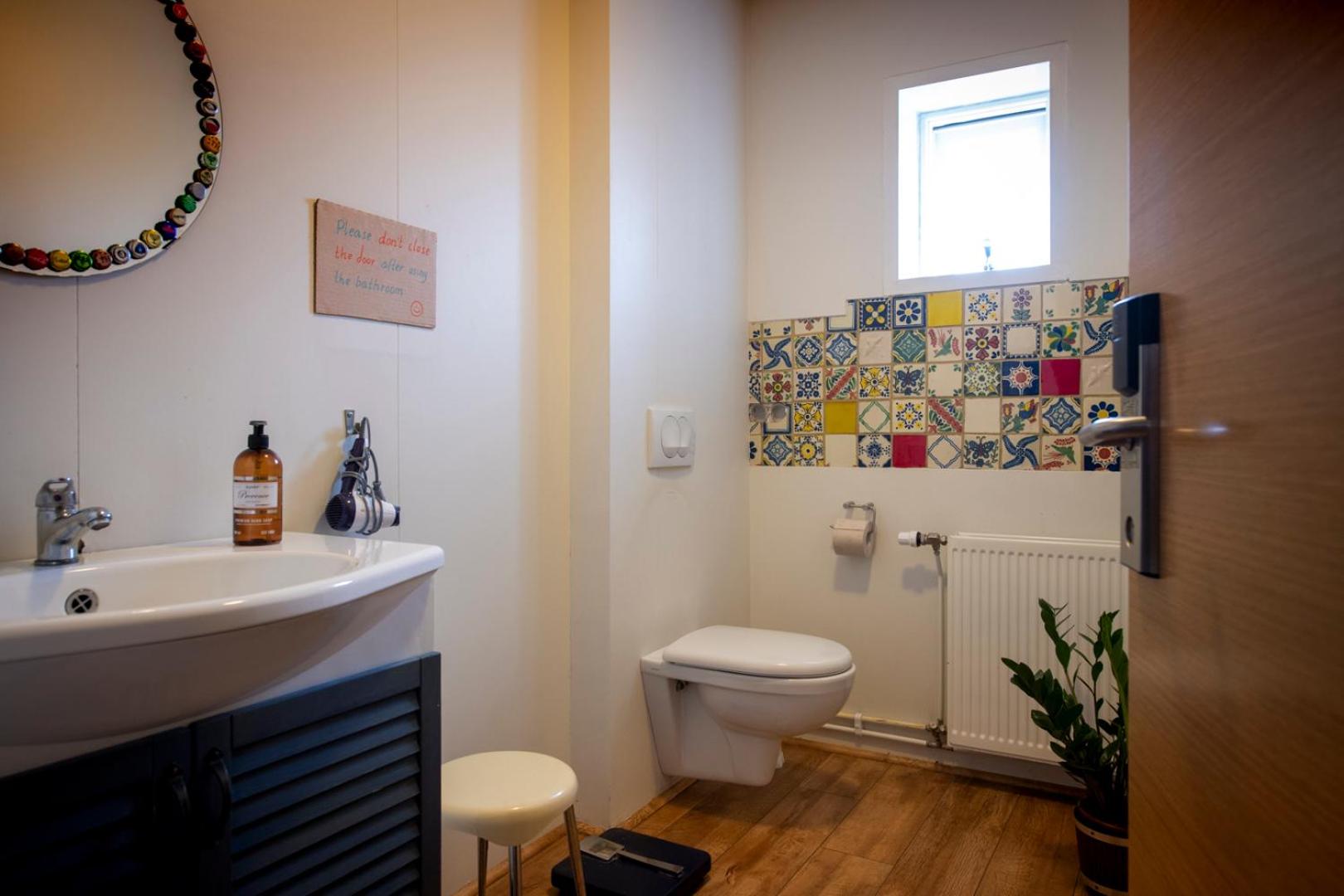 Single Room with Shared Bathroom photo 2