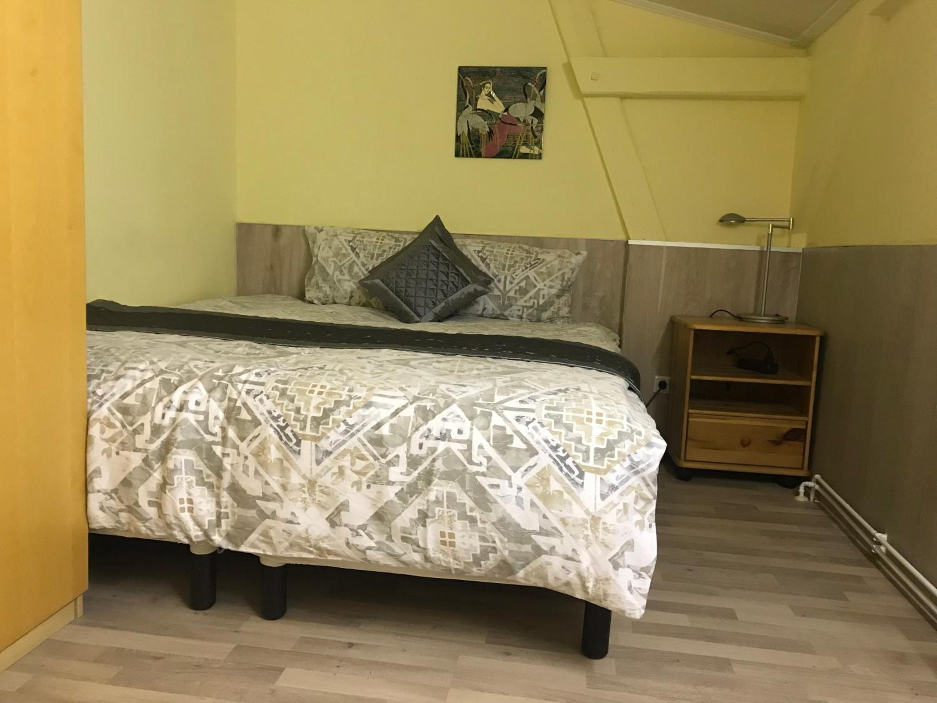 Double or Twin Room with Shared Bathroom photo 1