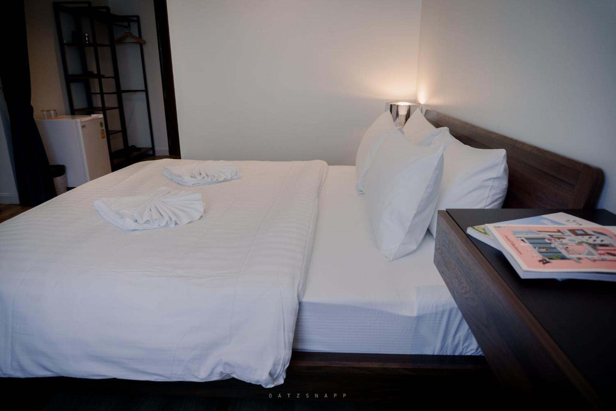 Deluxe King Room - Photo 4