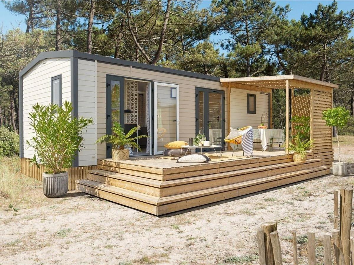 Mobile Home photo 1