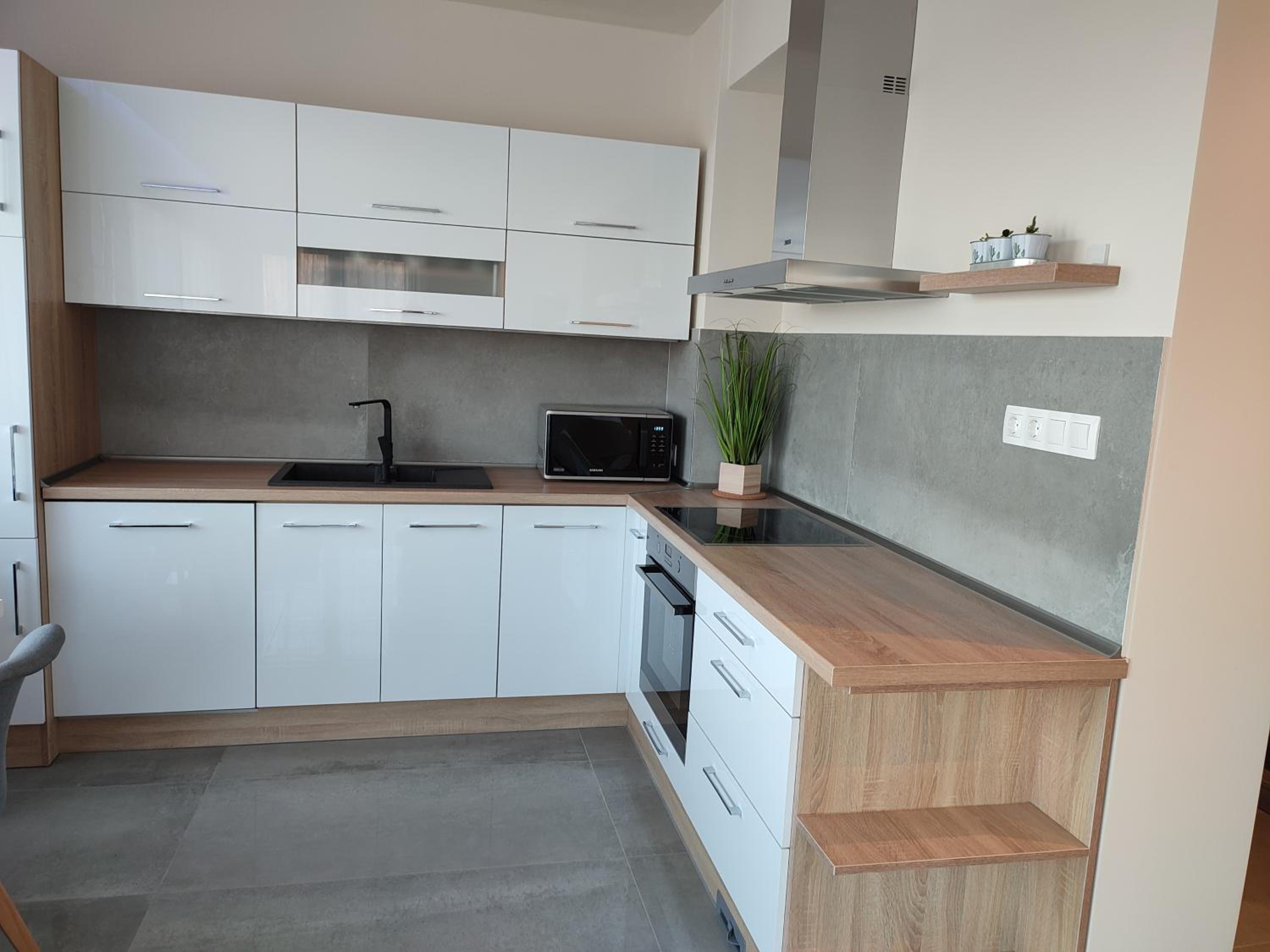 Apartment with Terrace - Photo 16