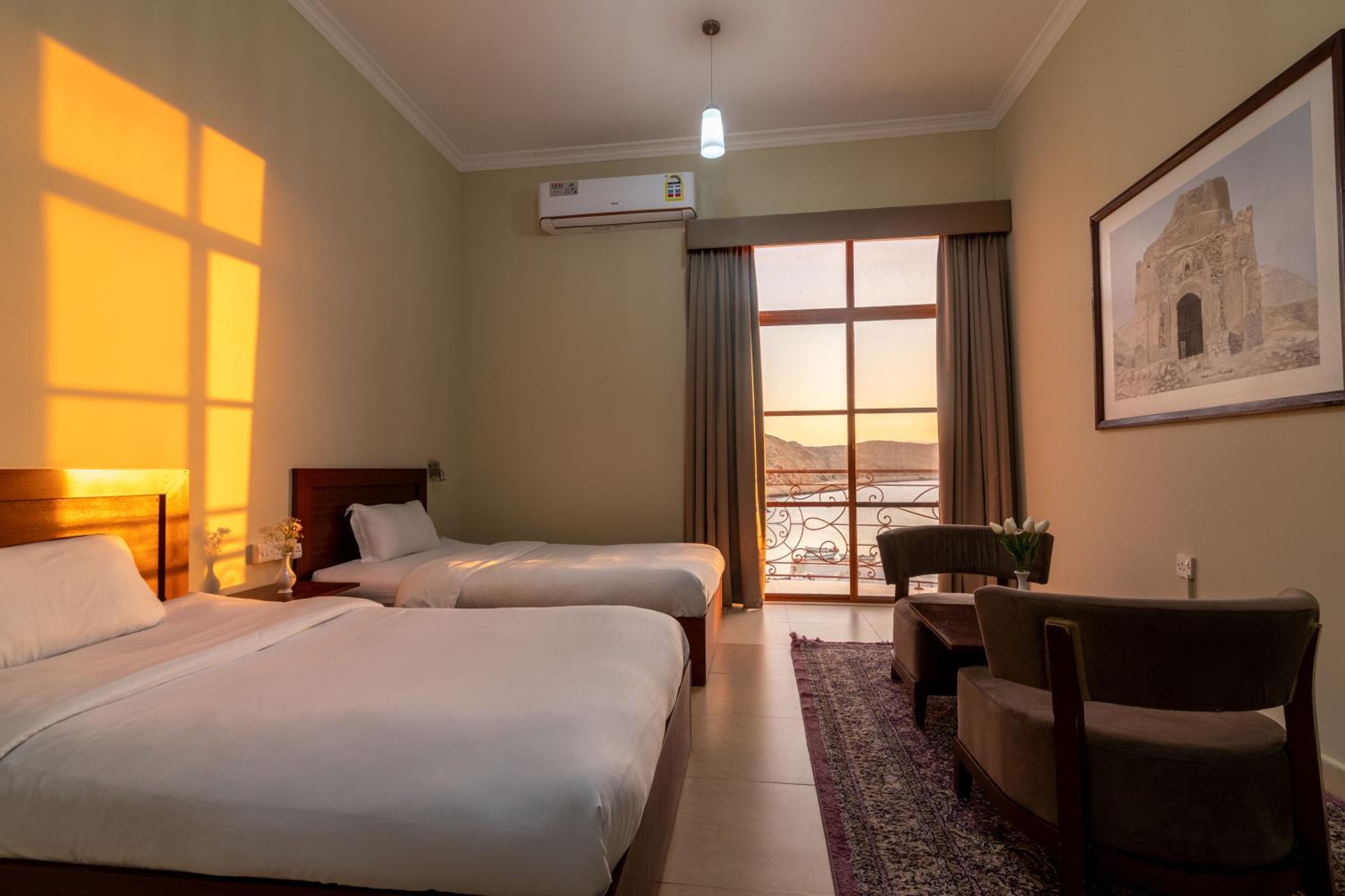 Standard Twin Room - Photo 6