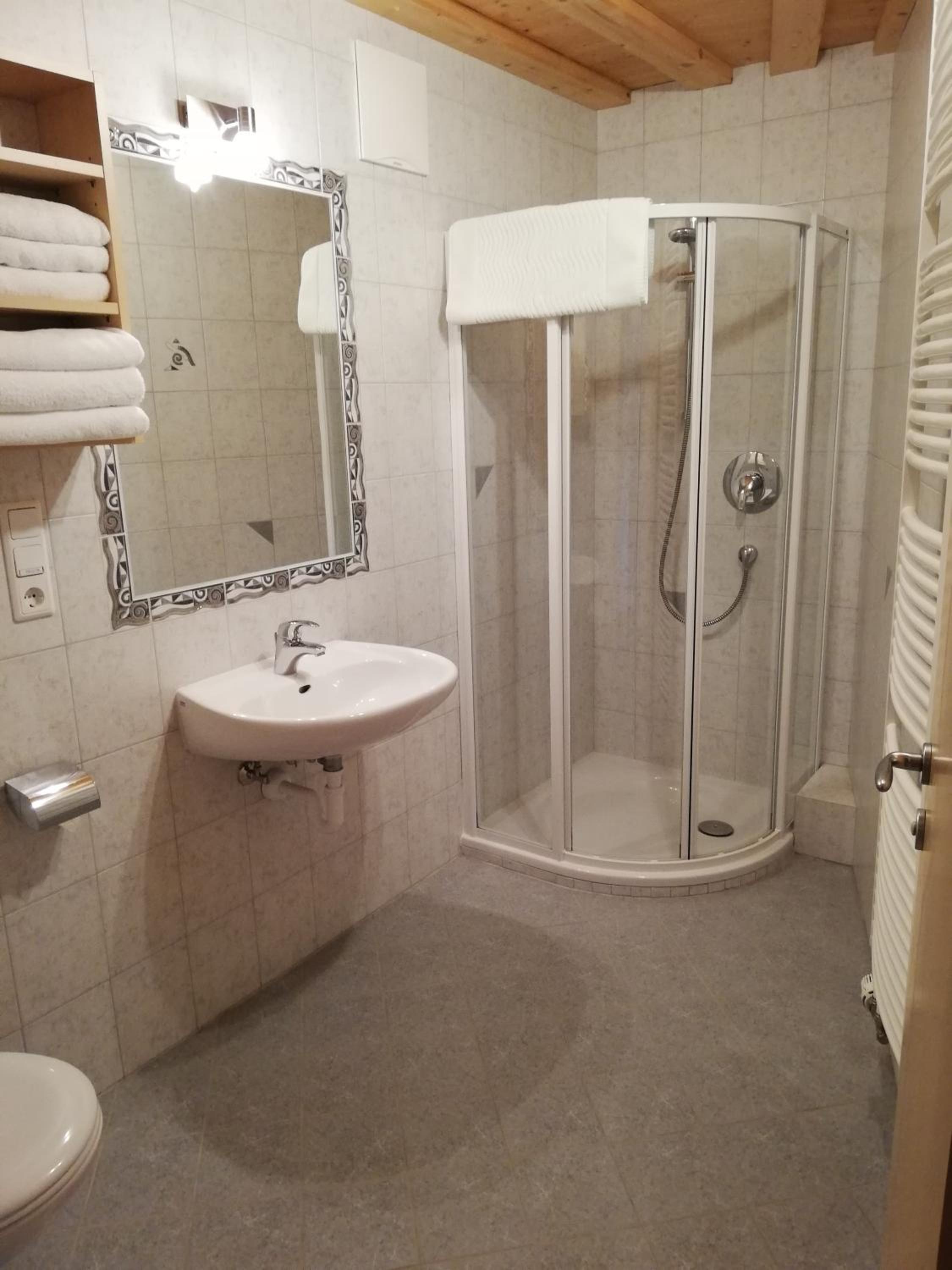 Apartment photo 2