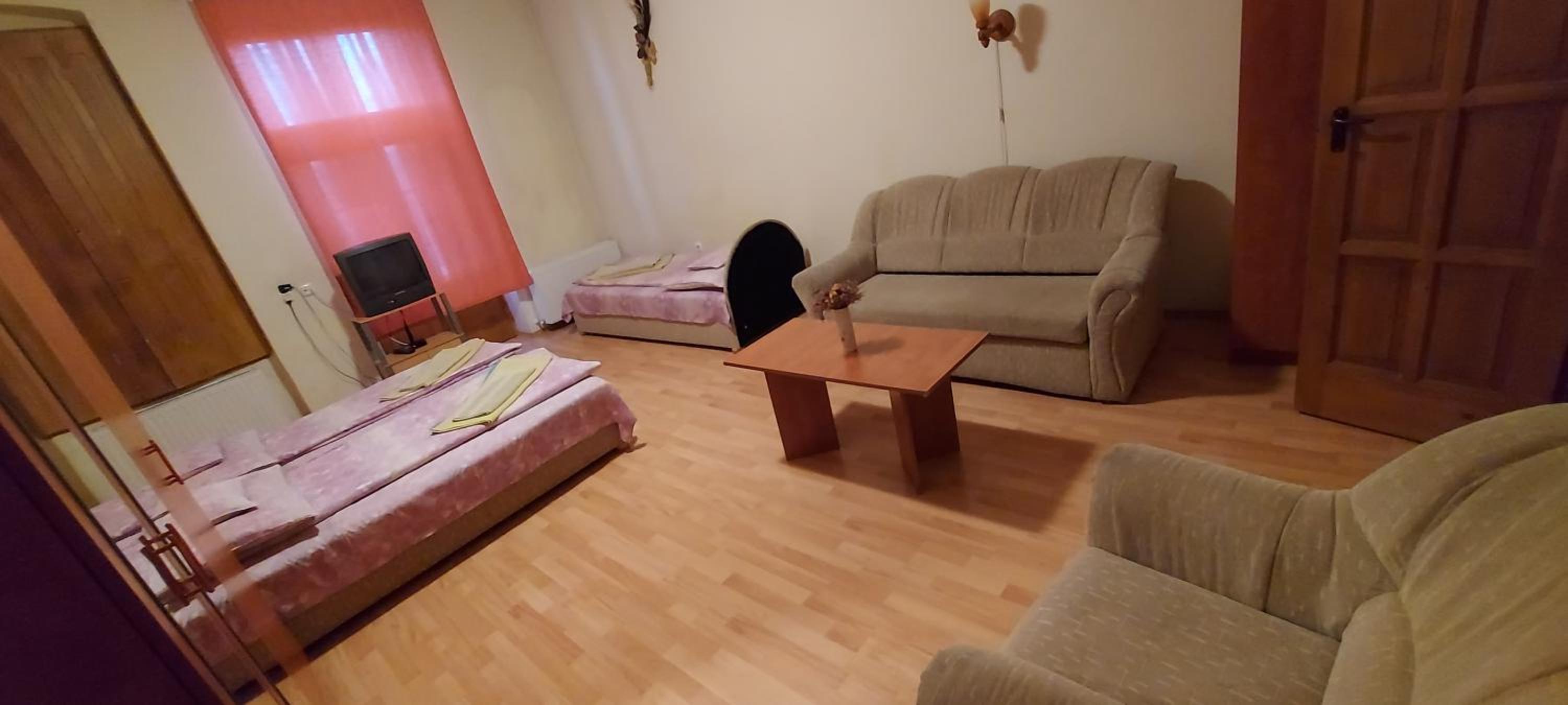 Triple Room with Private Bathroom photo 2