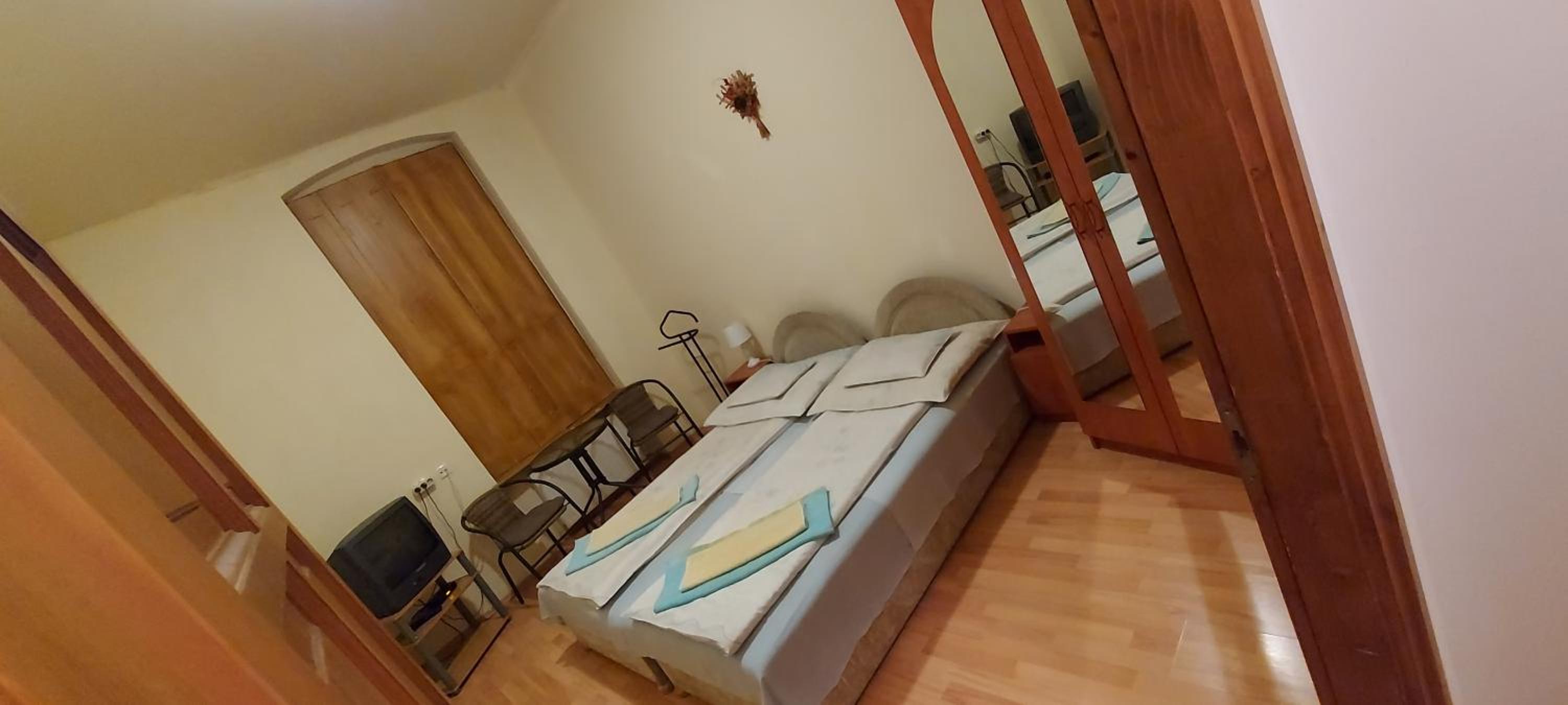Double or Twin Room with Private Bathroom photo 1