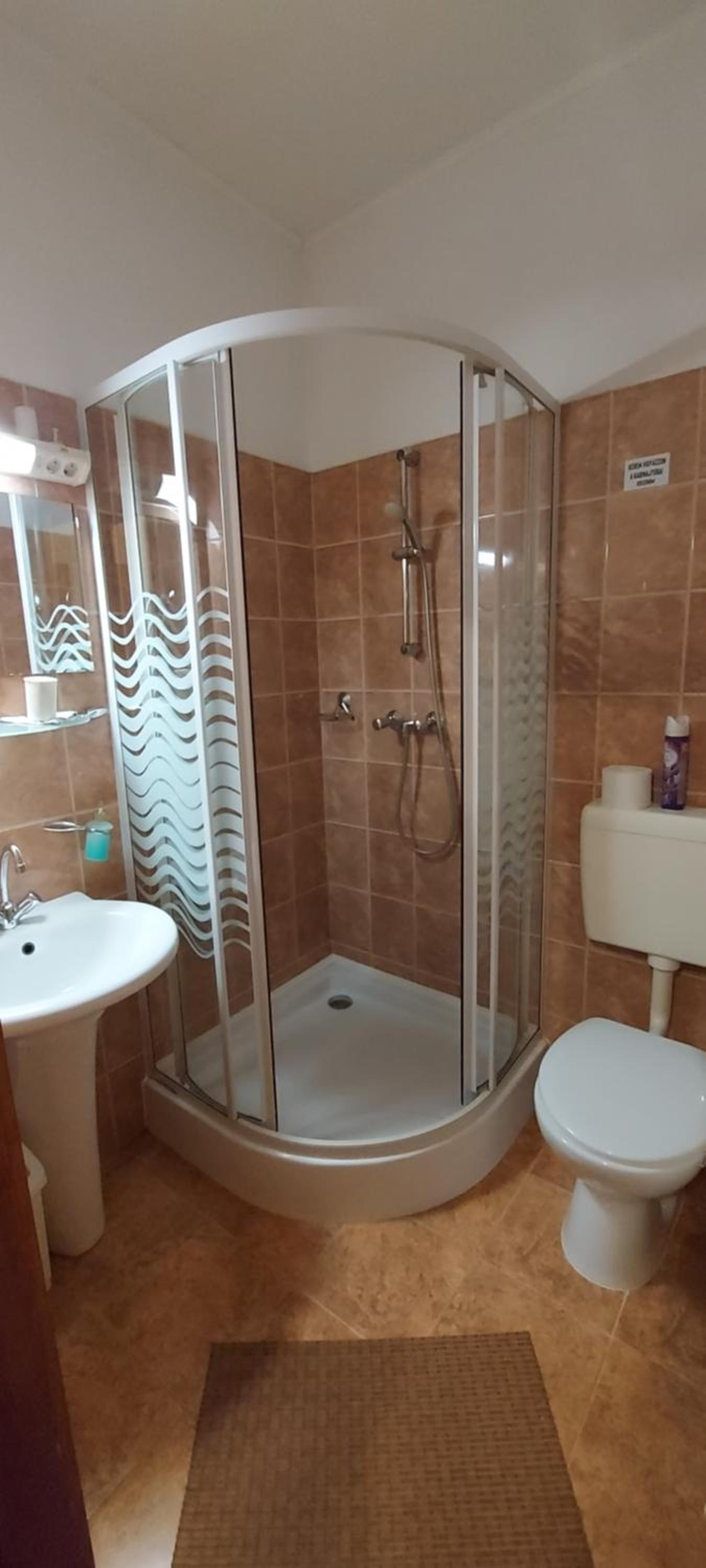 Double or Twin Room with Private Bathroom photo 2