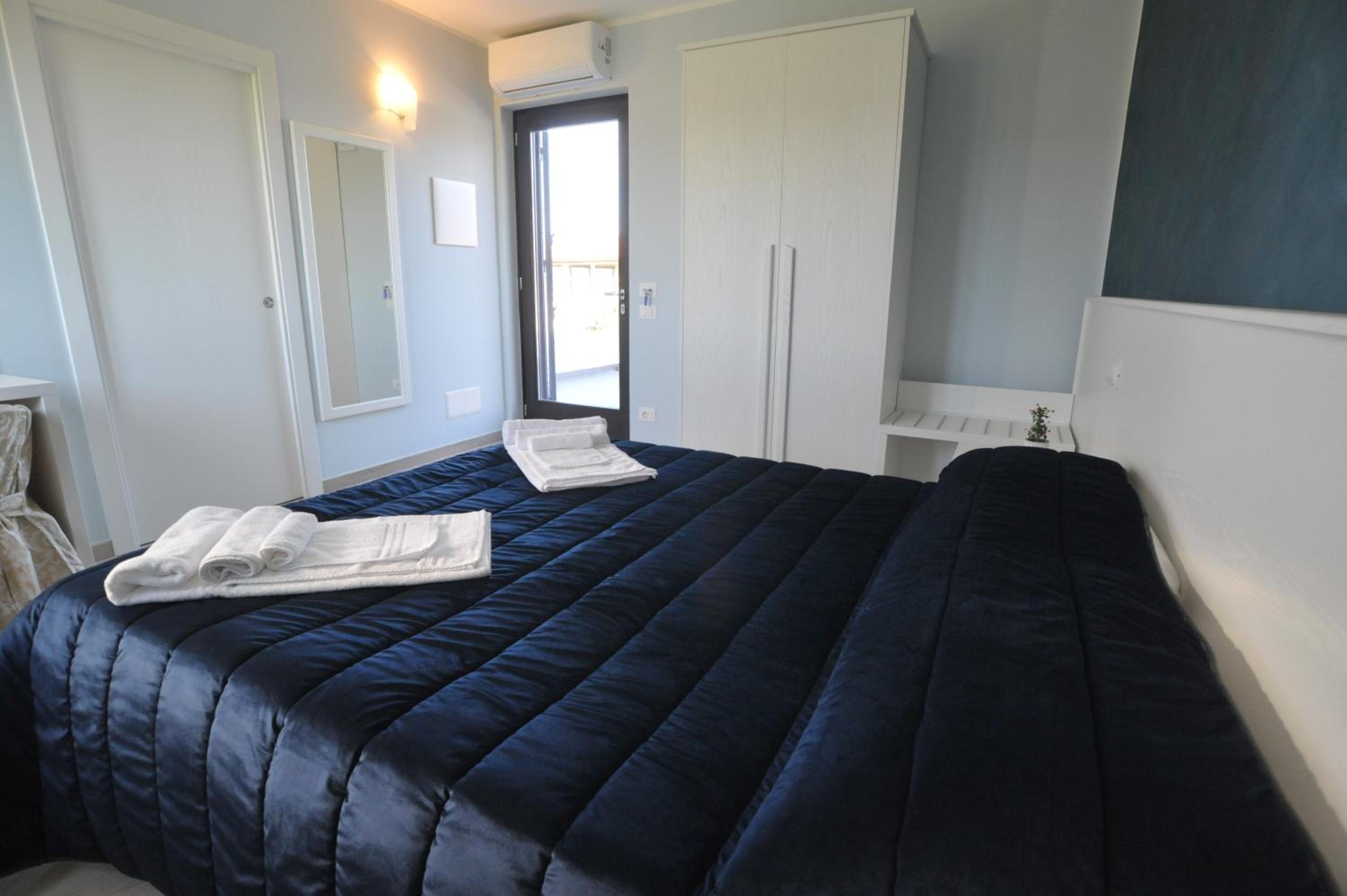 Deluxe Double Room with Shower photo 1