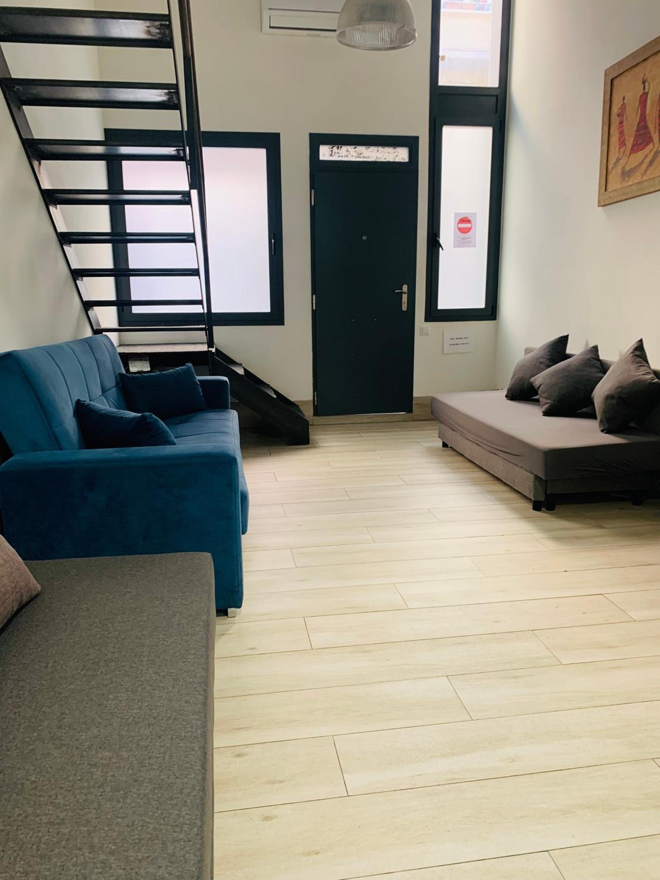 One-Bedroom Loft - Photo 15