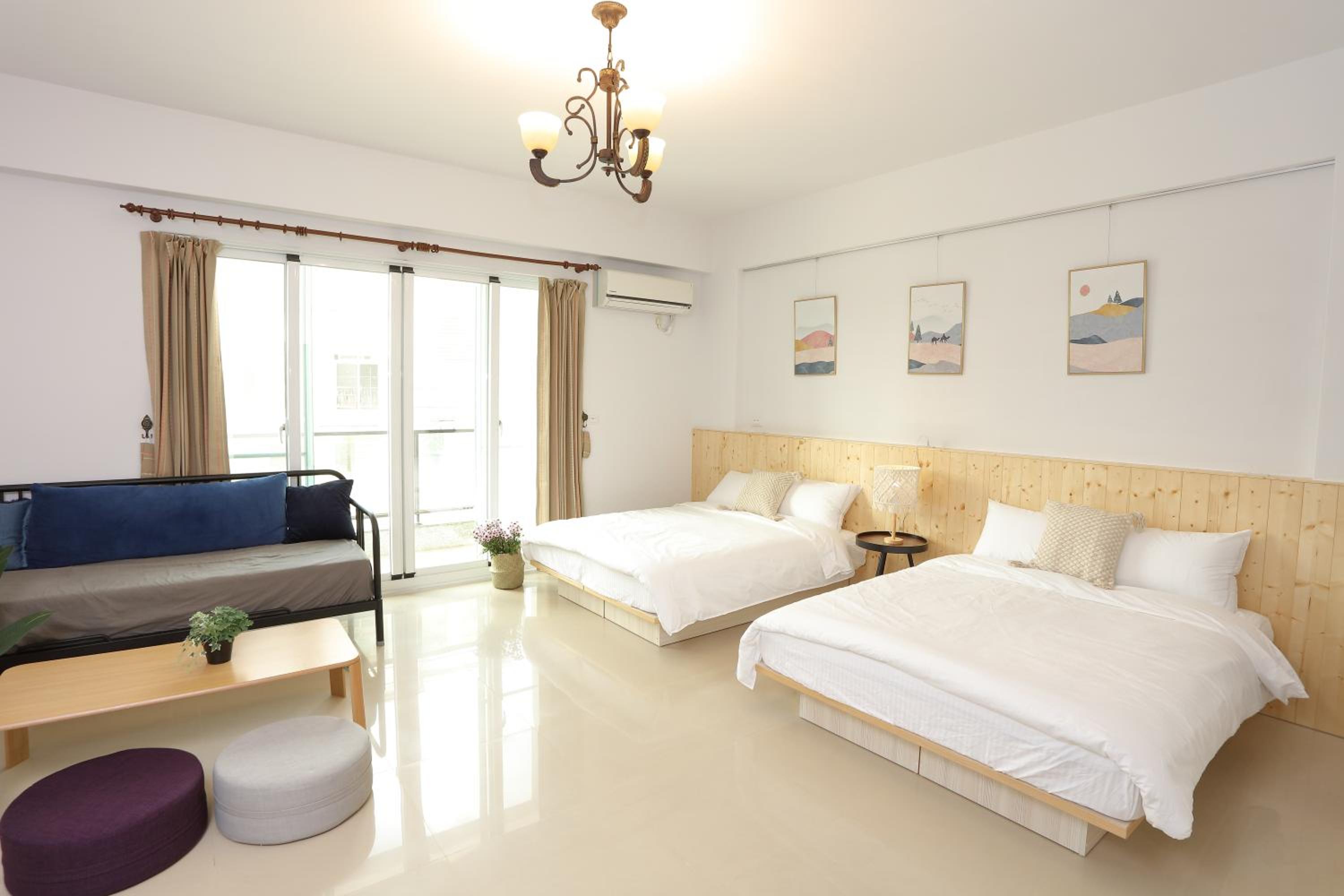Quadruple Room with Balcony photo 3