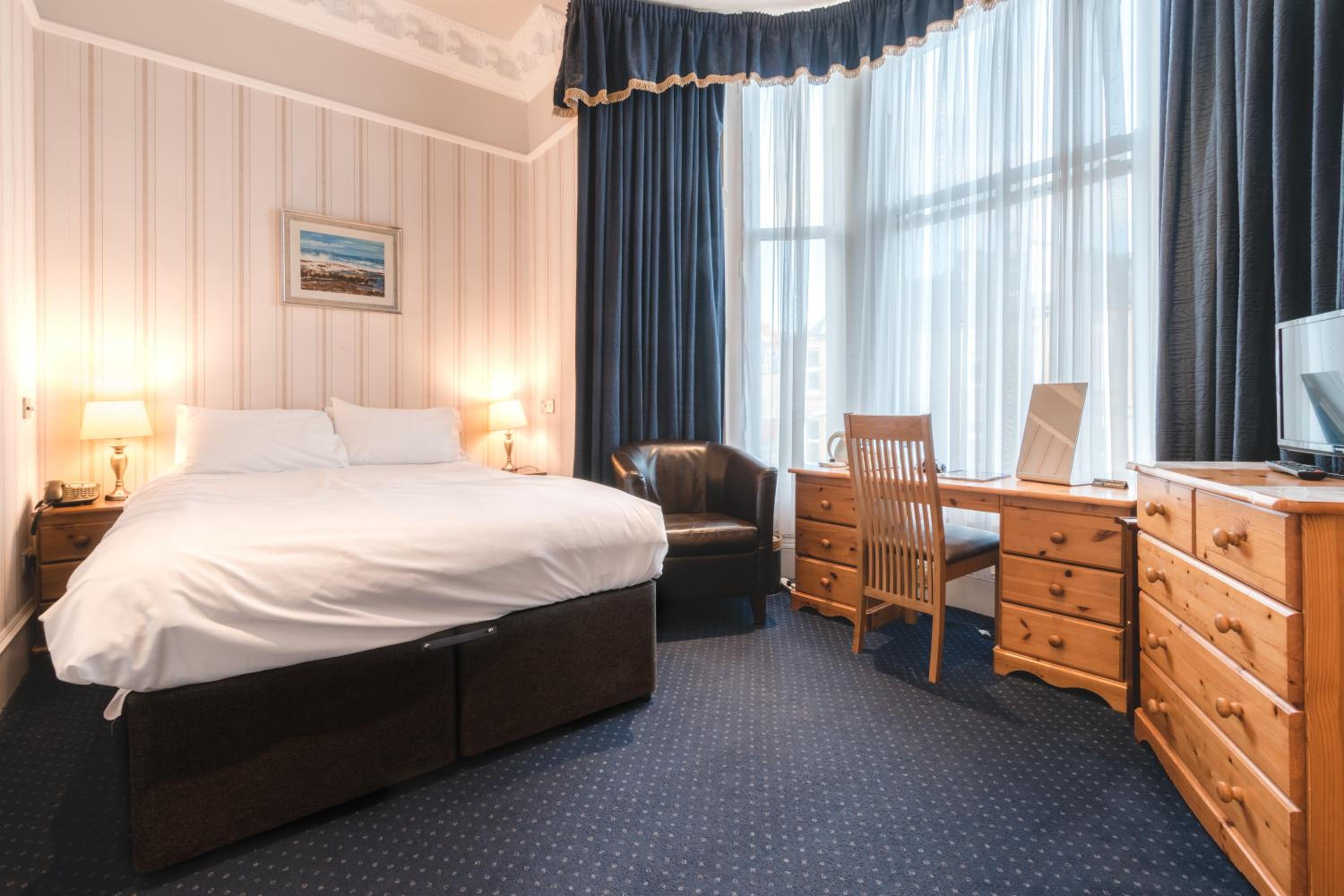 Standard Double Room - Photo 2