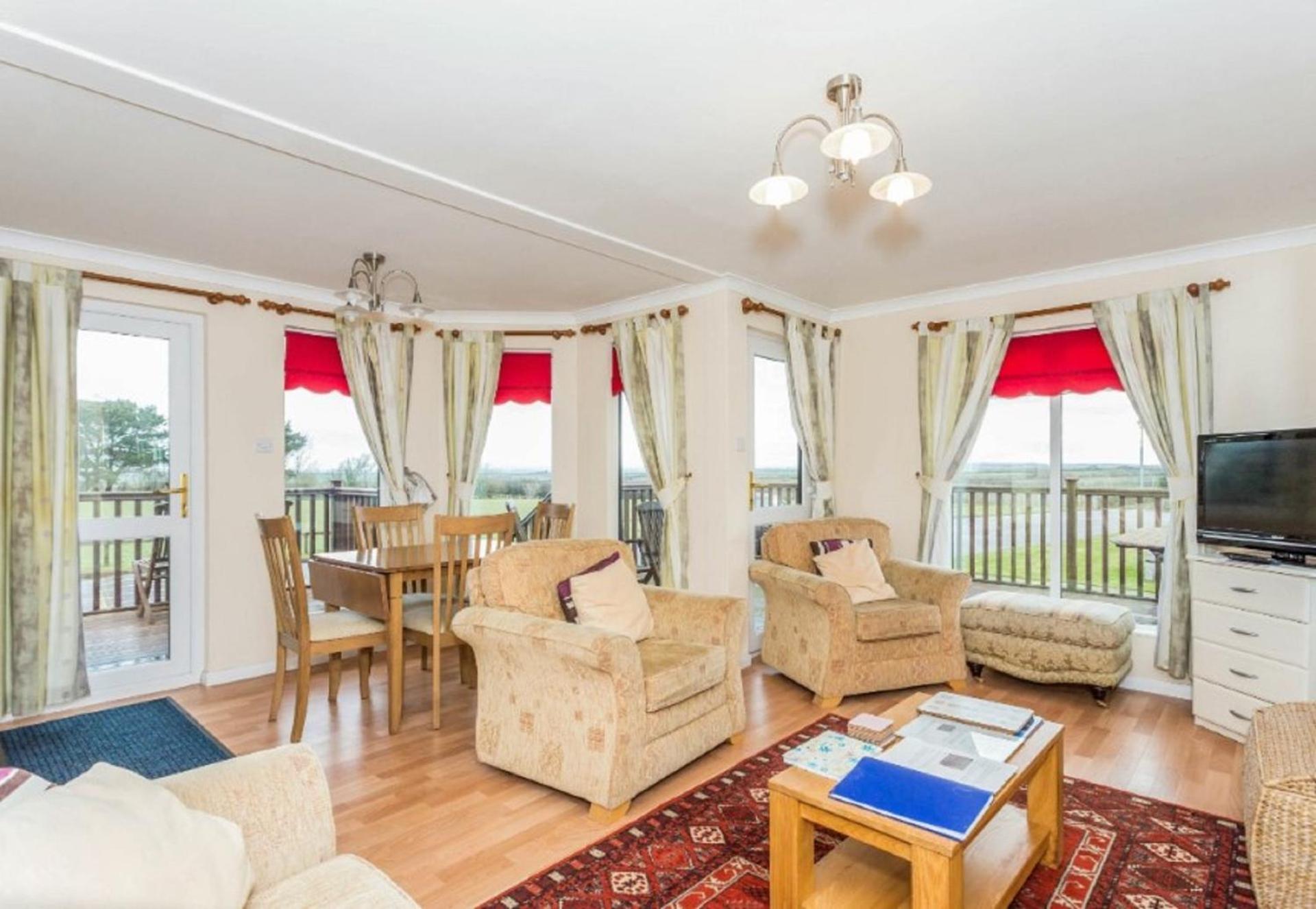 Three-Bedroom House photo 1