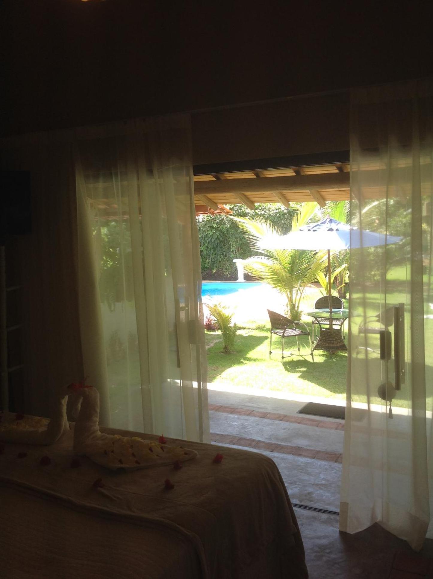 King Suite with Balcony - Photo 4