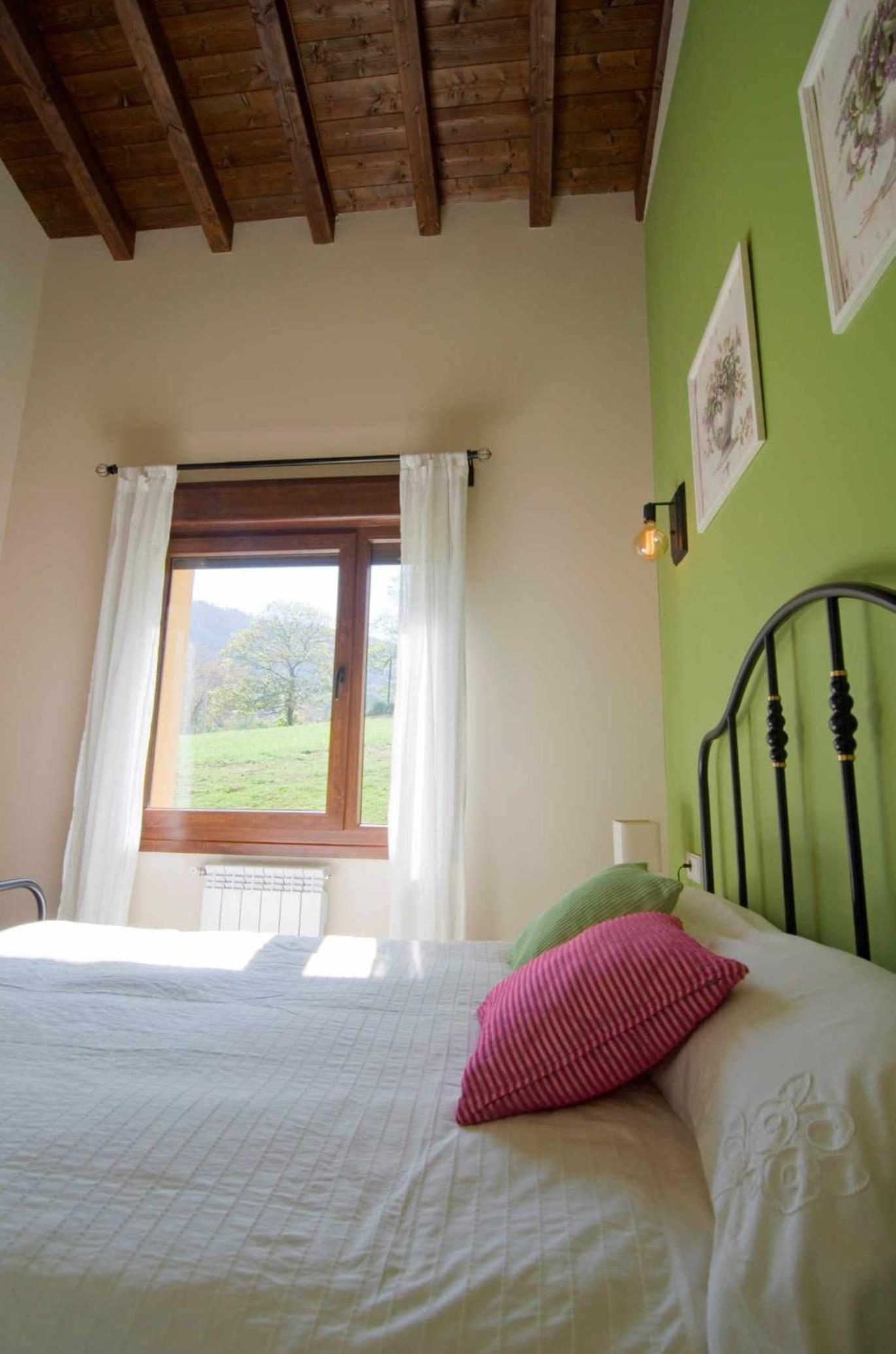 Apartment with Mountain View photo 3