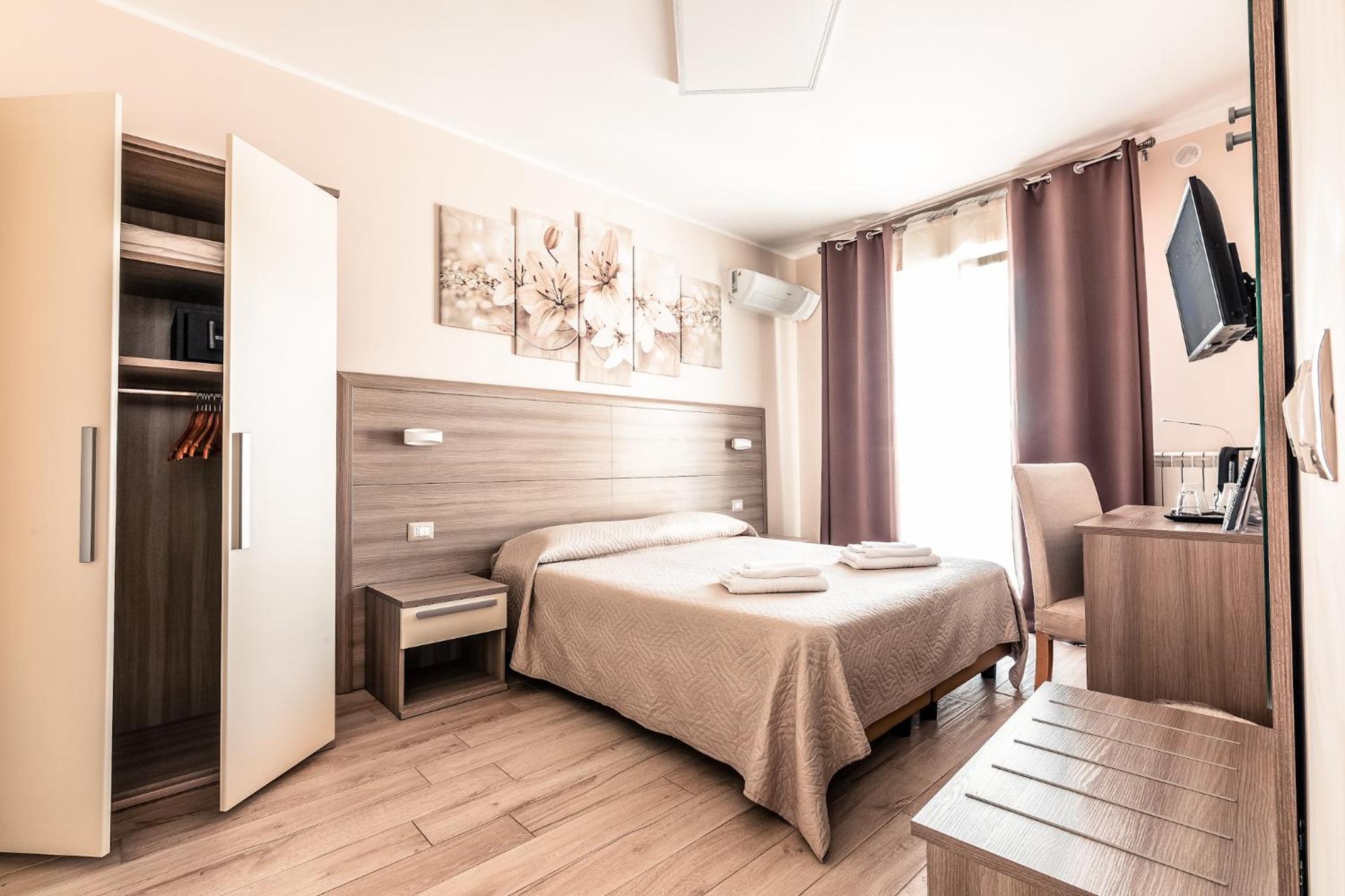 Standard Double or Twin Room with Balcony photo 1