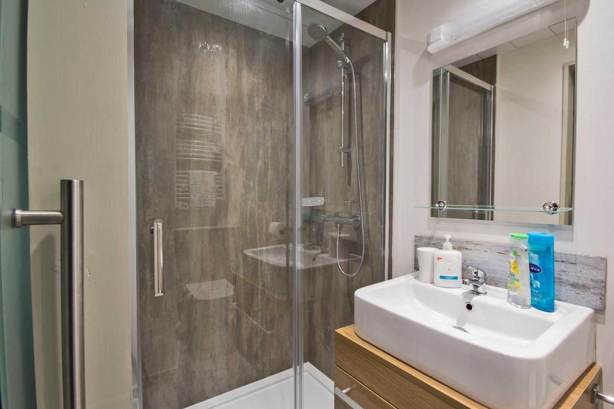Standard Triple Room - Not Pet Friendly - Photo 2