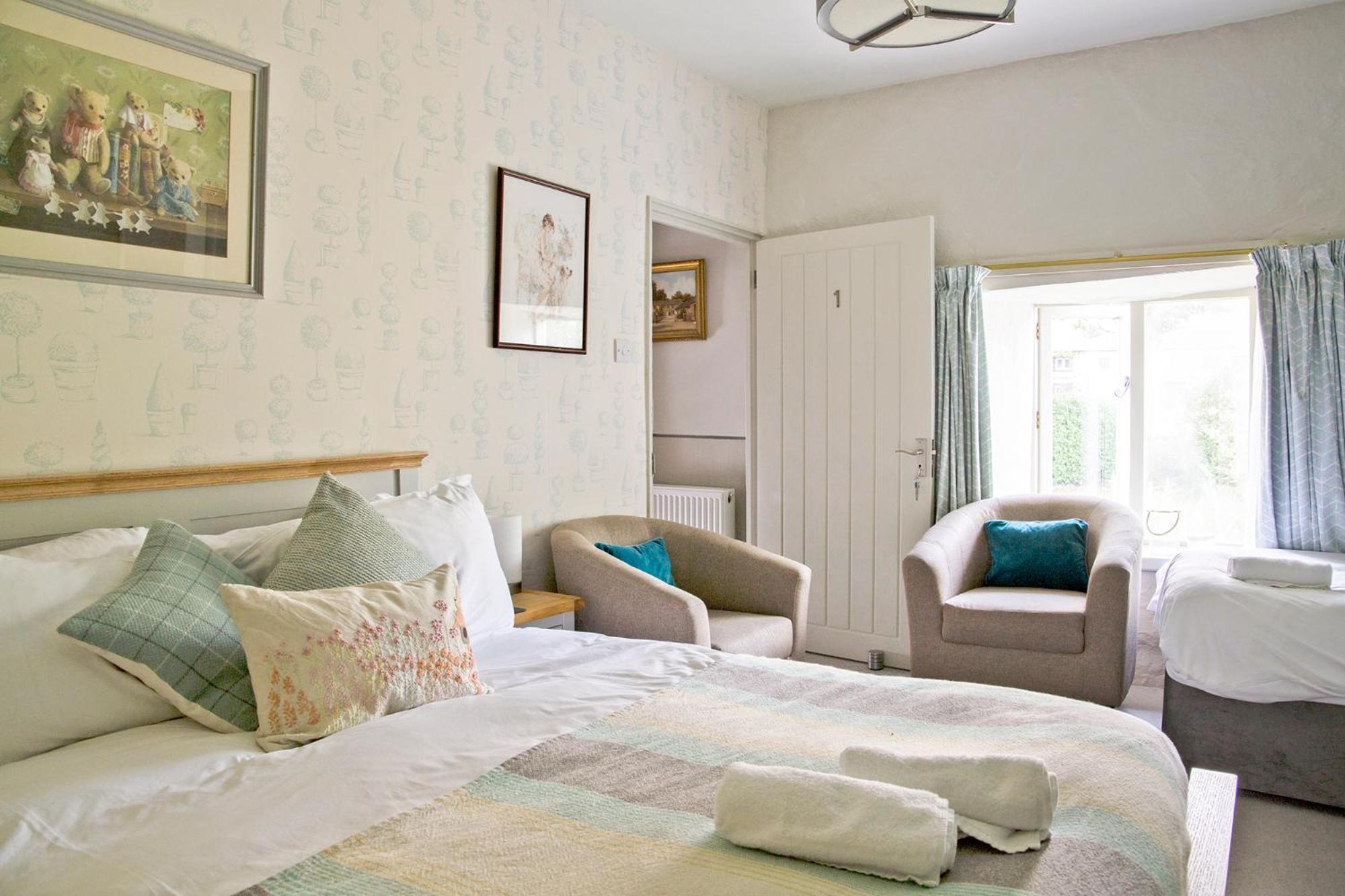 Standard Triple Room - Not Pet Friendly - Photo 8