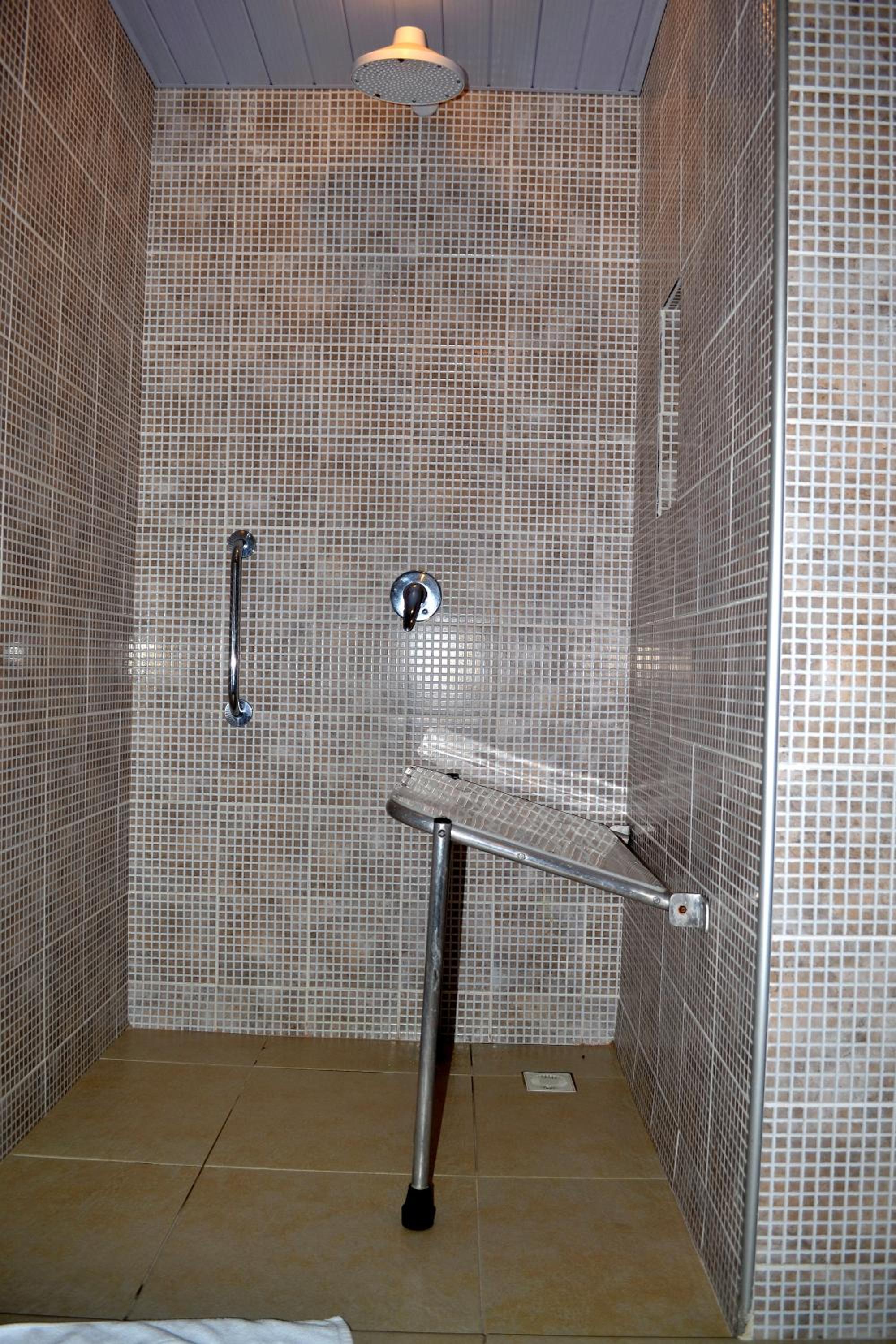 Family Room - Disability Access photo 2