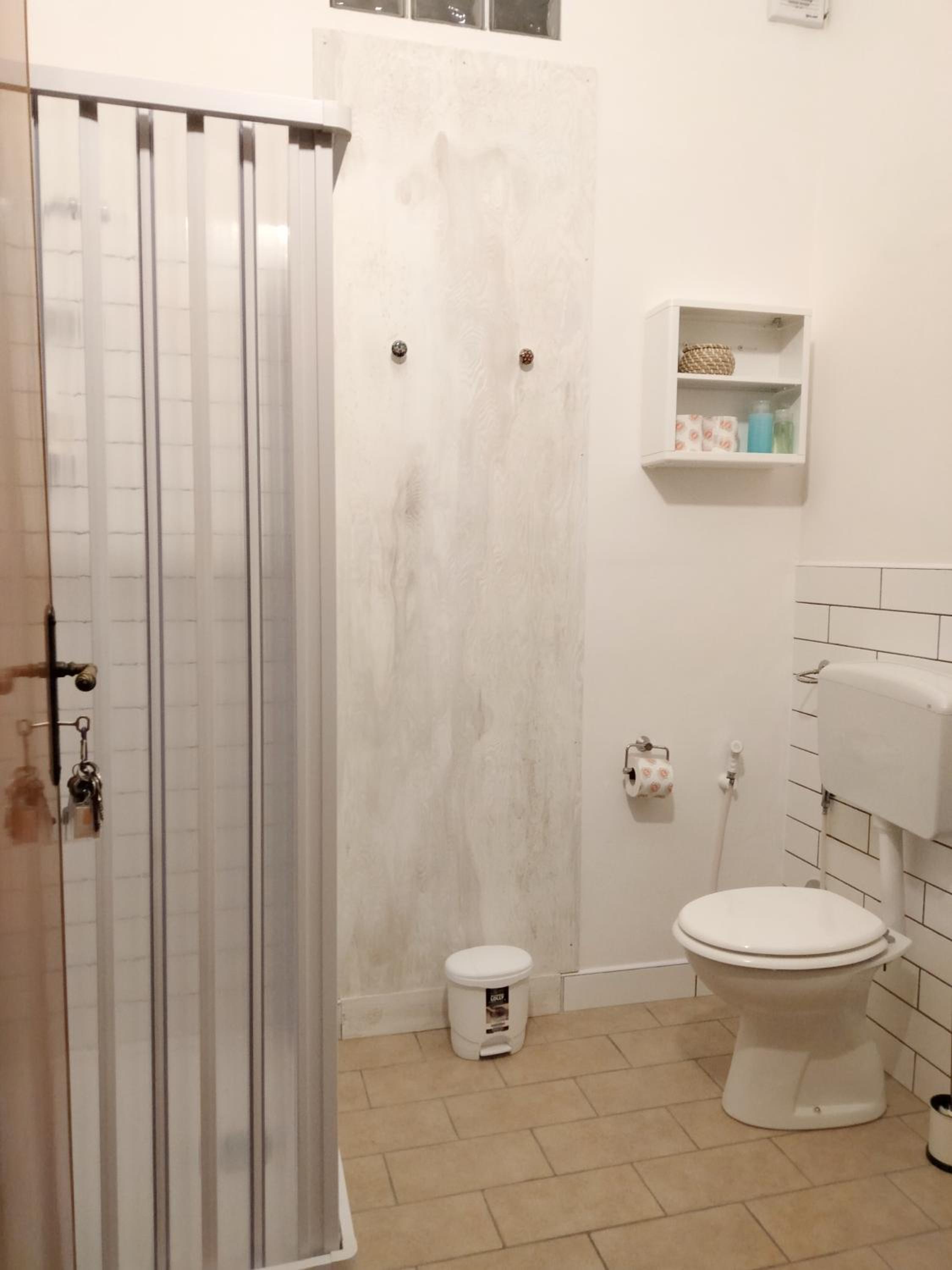 Double Room with Balcony - Photo 6