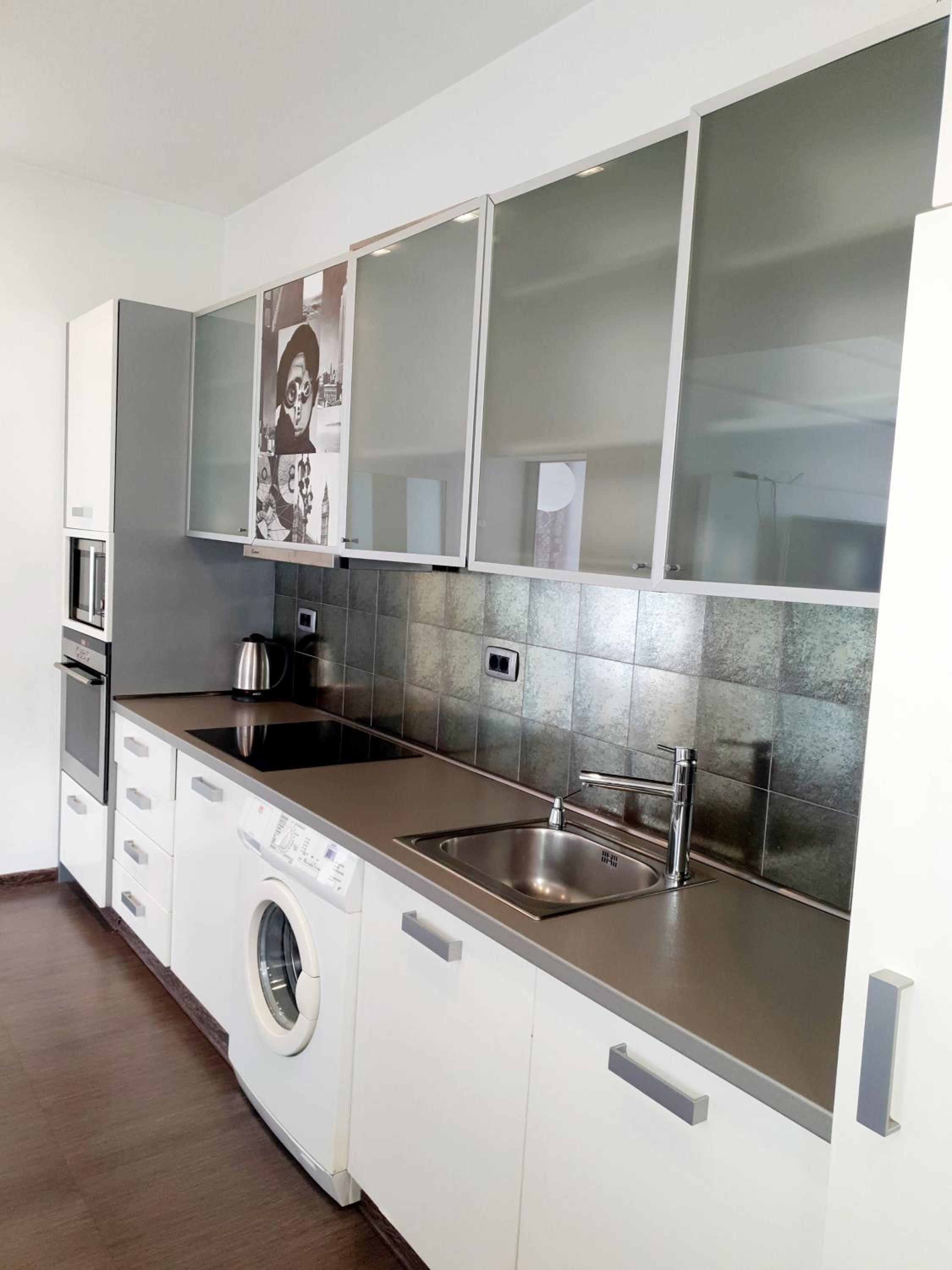 Two-Bedroom Apartment - Photo 19