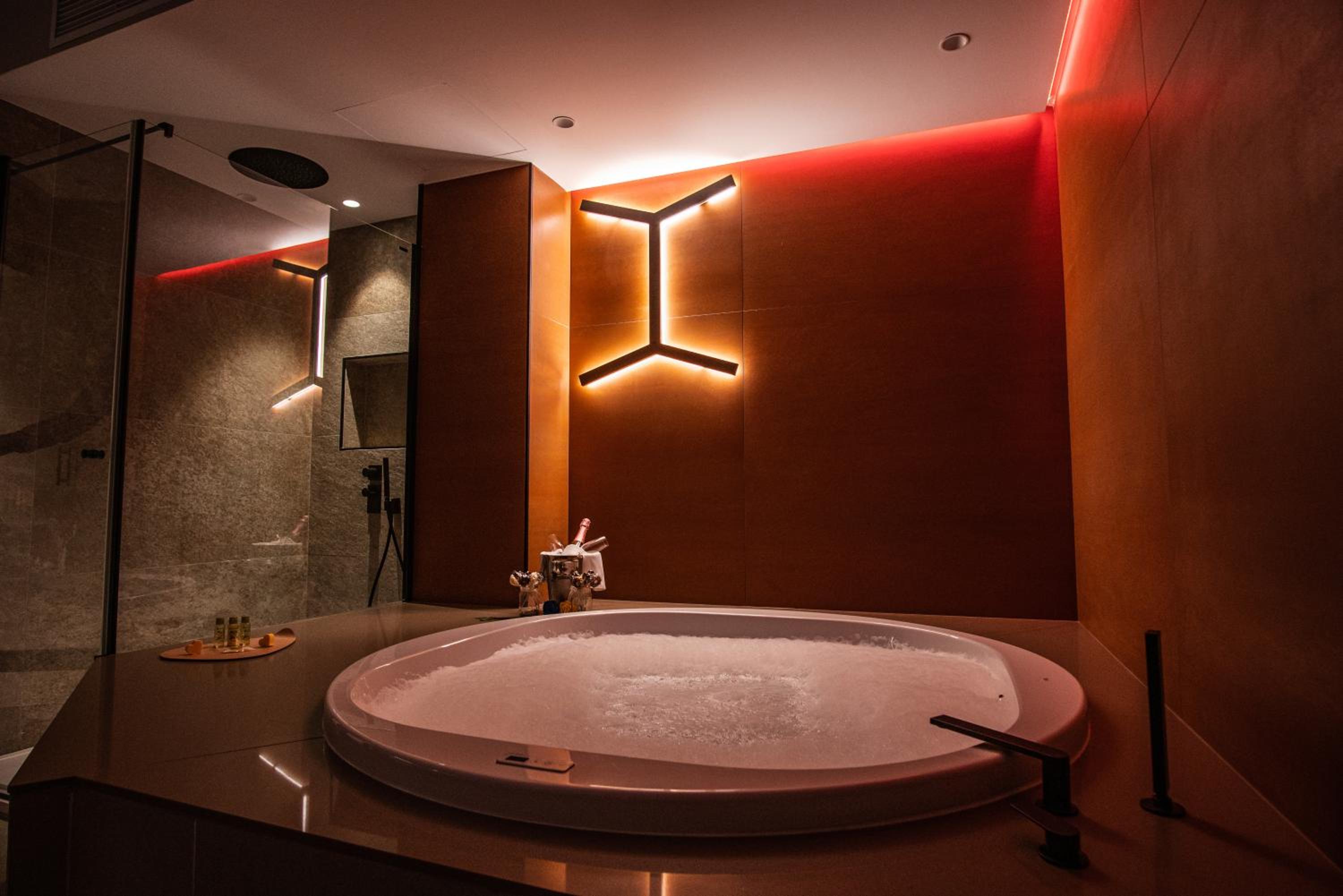 Suite with Spa Bath Riesling - Photo 4