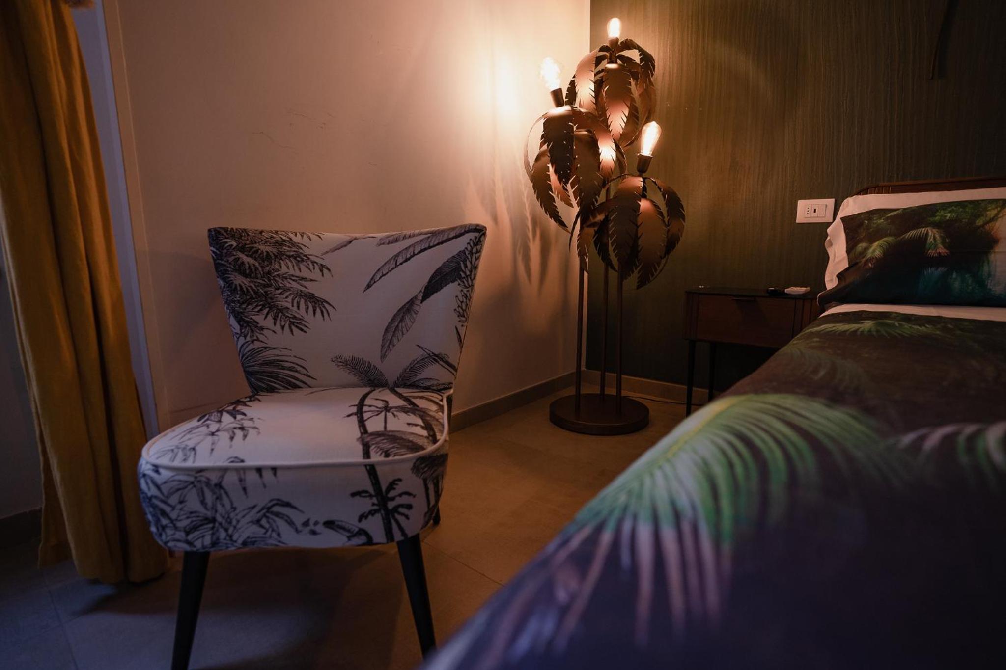 Double Room with Private Bathroom - Photo 9