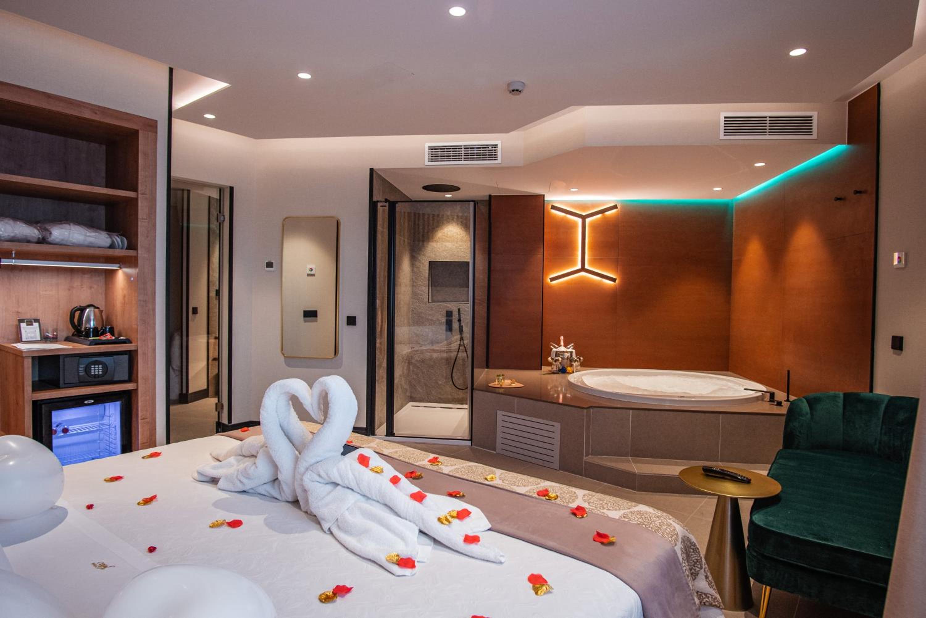 Suite with Spa Bath Riesling - Photo 2