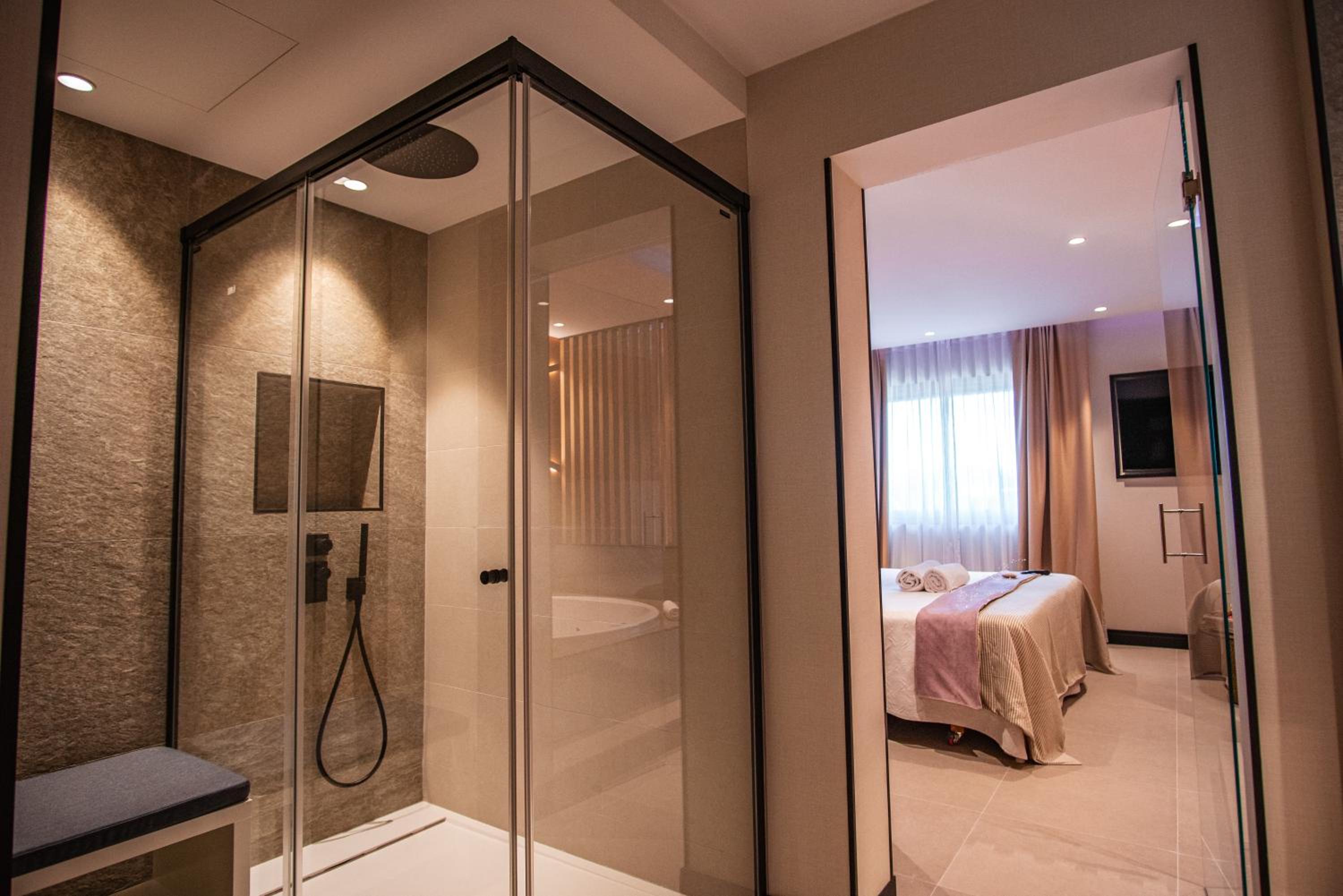 Suite with Spa Bath Macabeu - Photo 2
