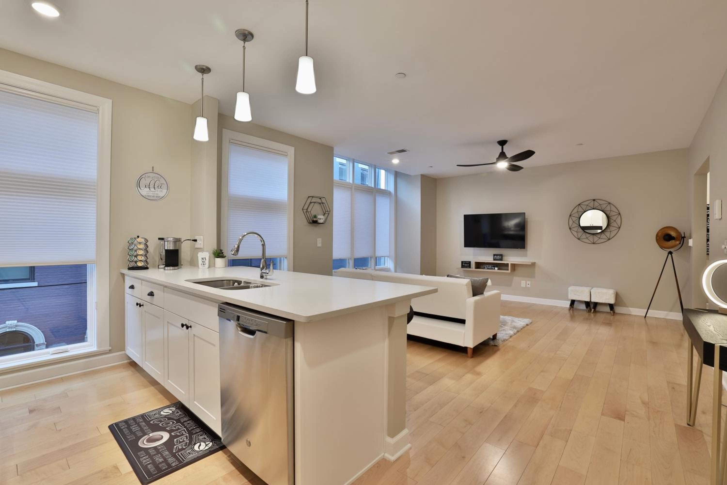 One-Bedroom Apartment - Photo 18