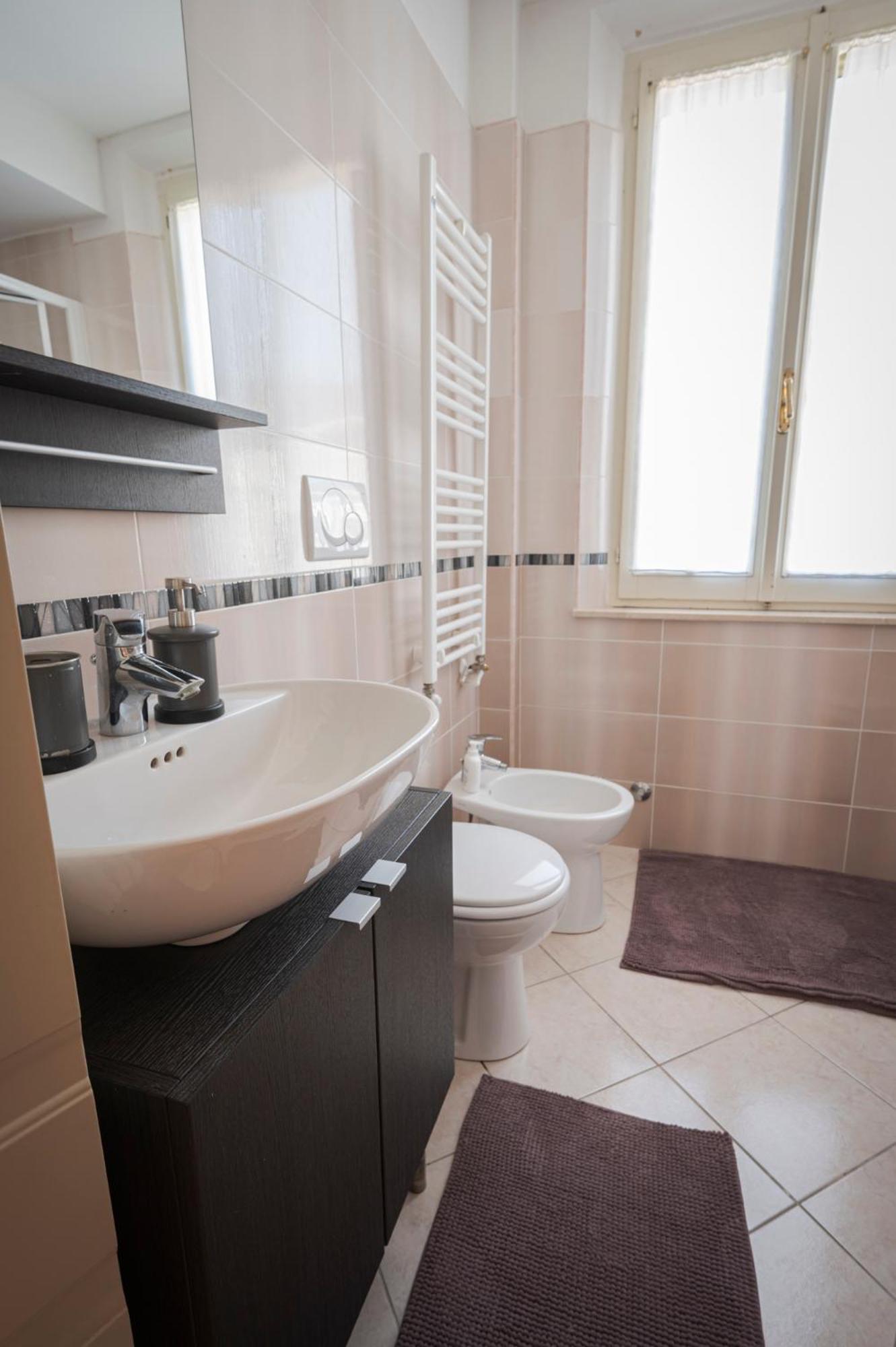 Double or Twin Room - Photo 10