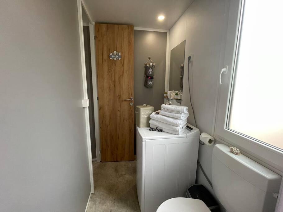 Three-Bedroom House photo 3