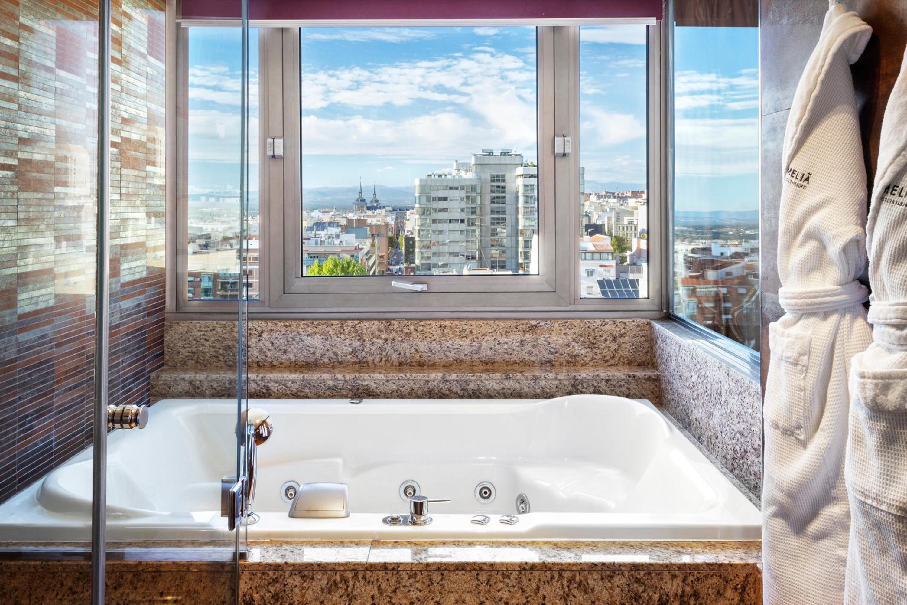 The Level Grand Premium Room with Views thumbnail 6