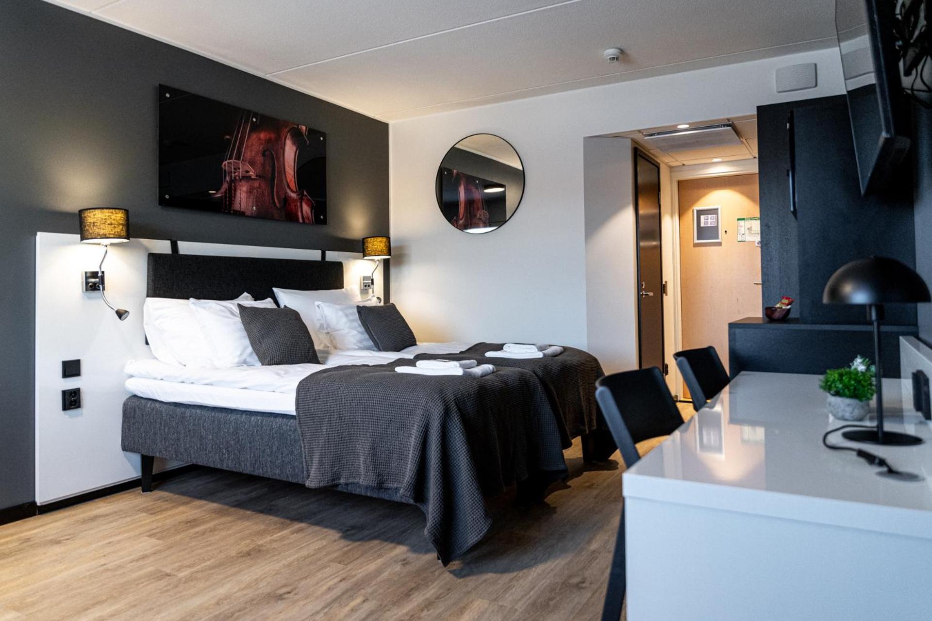 Double Room - Photo 8